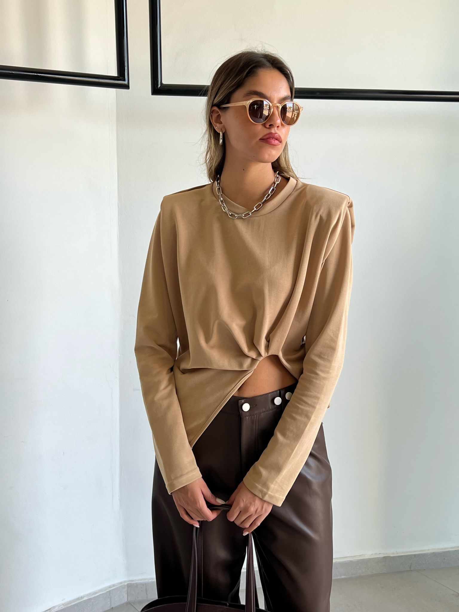 חולצת אליה קאמל