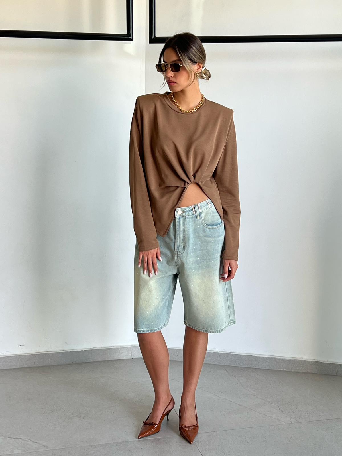 חולצת אליה חום