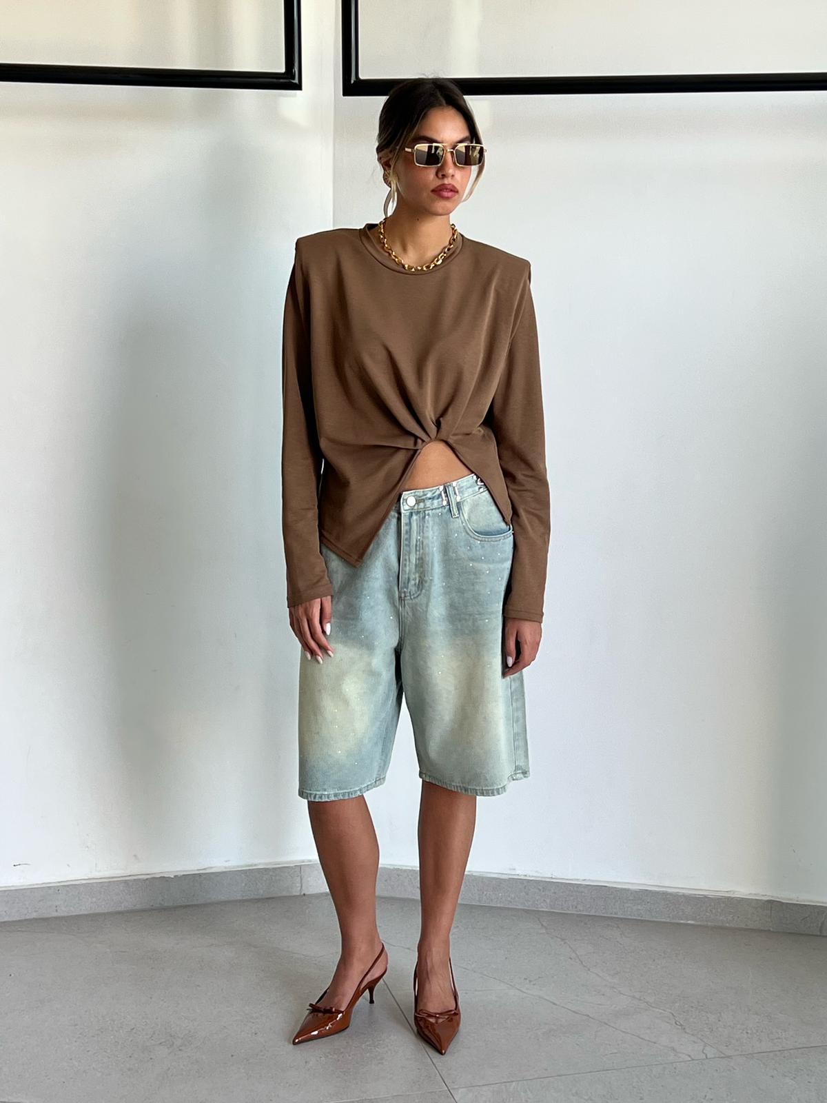 חולצת אליה חום