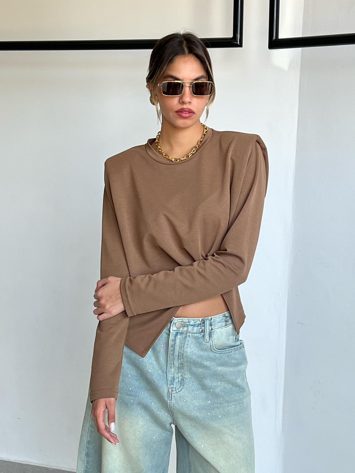 חולצת אליה חום