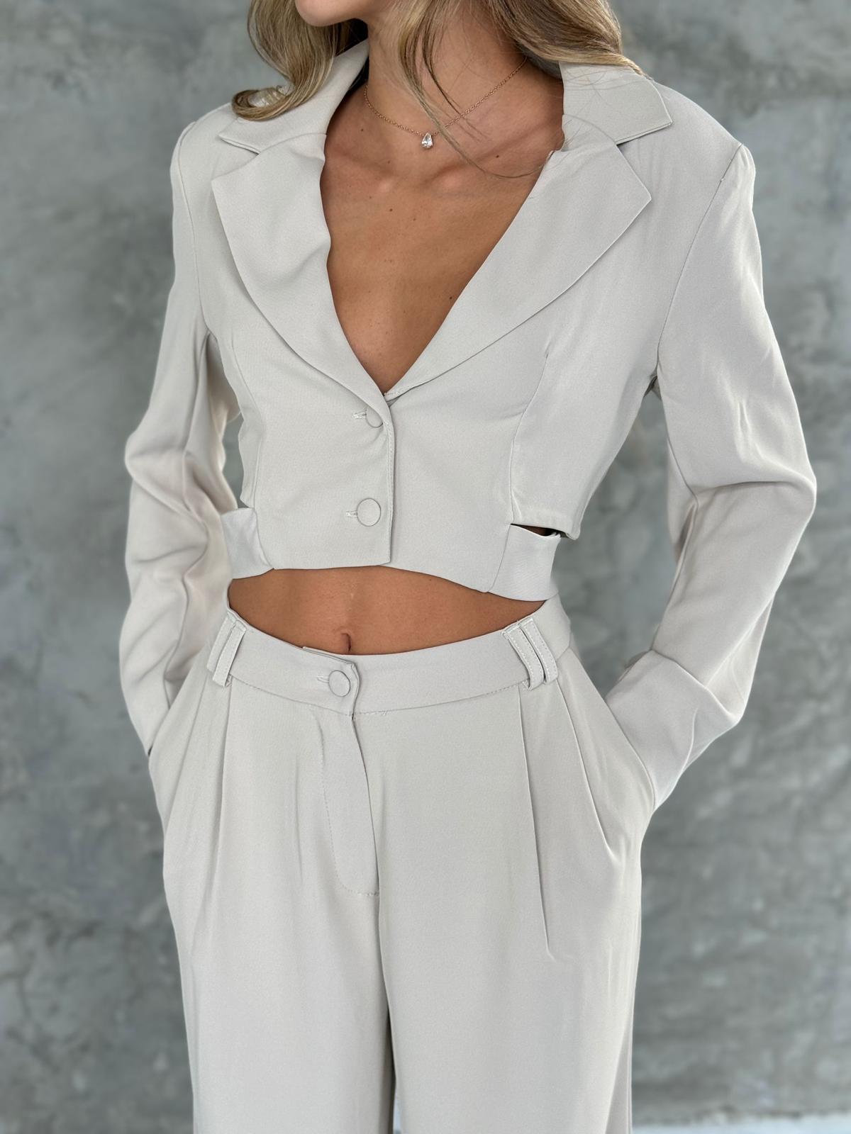 חליפת יוניט אבן