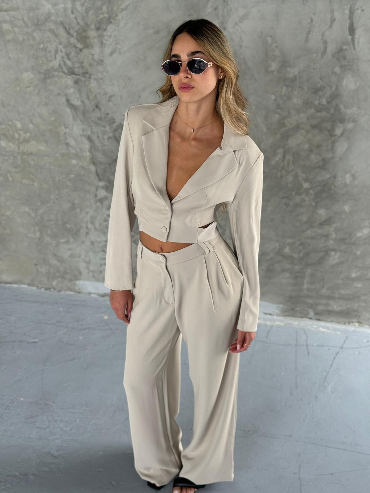 חליפת יוניט אבן