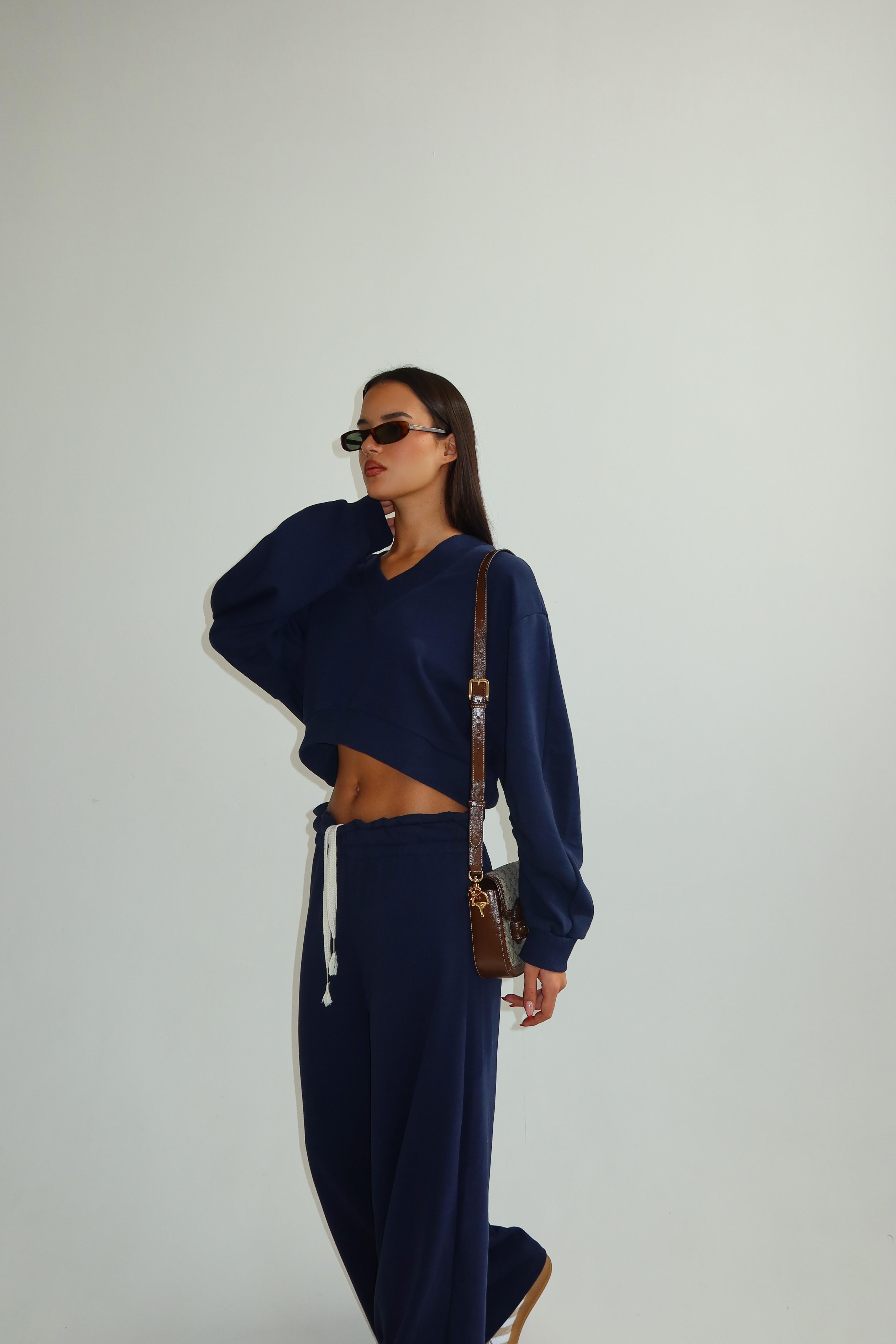 חליפת איוקו נייבי