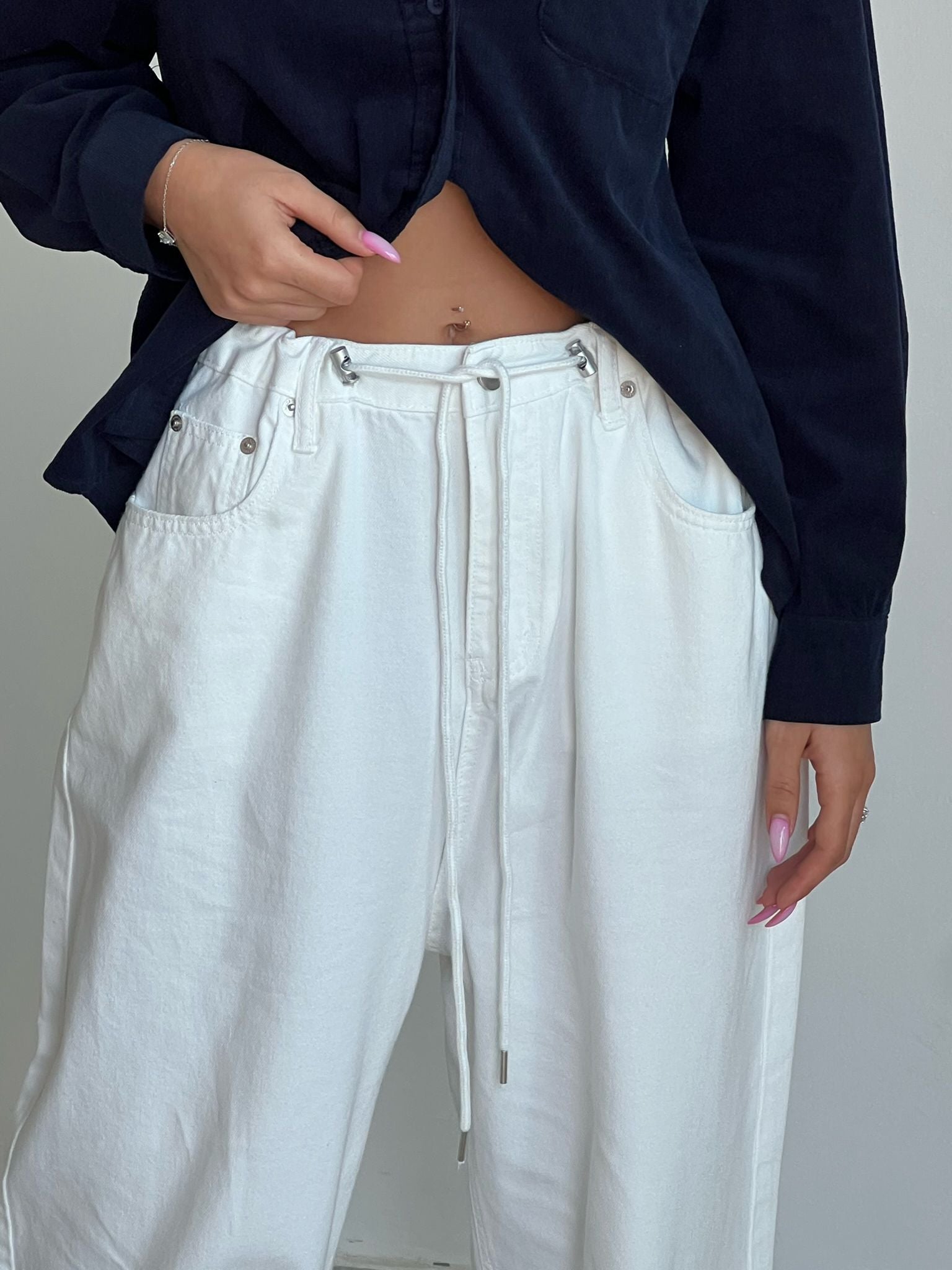 ג'ינס עומר לבן