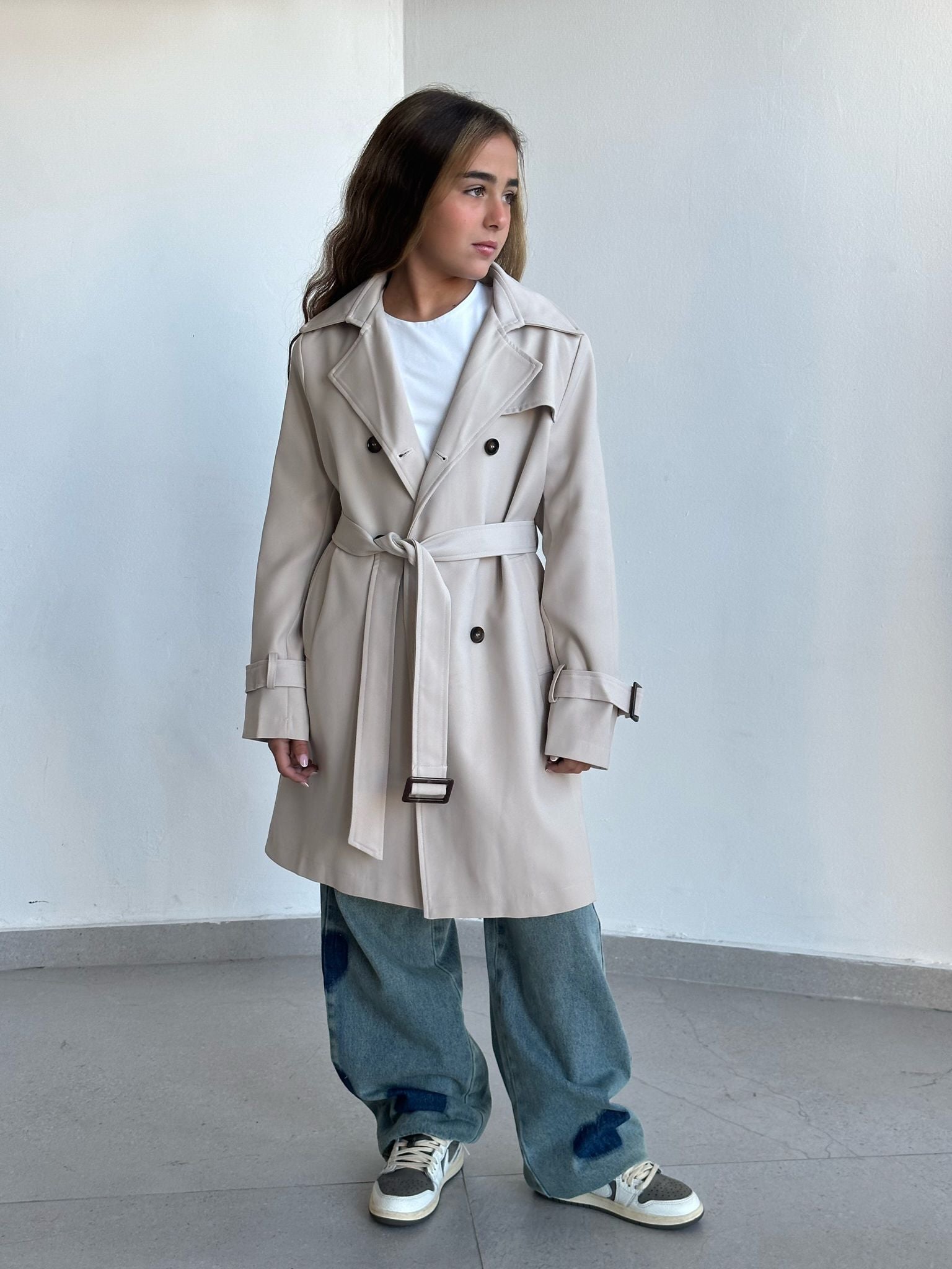 מעיל אלואיז אבן