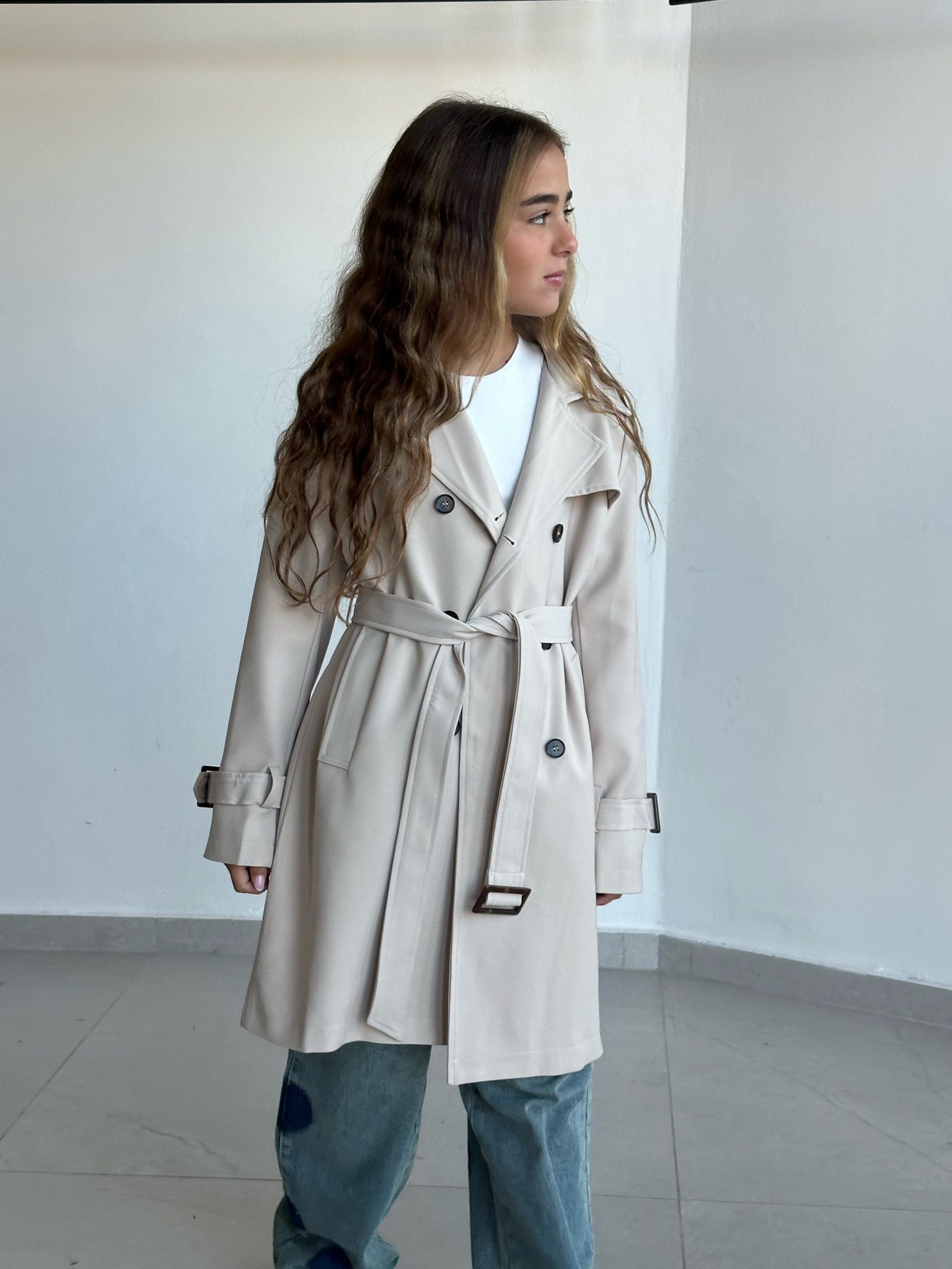 מעיל אלואיז אבן