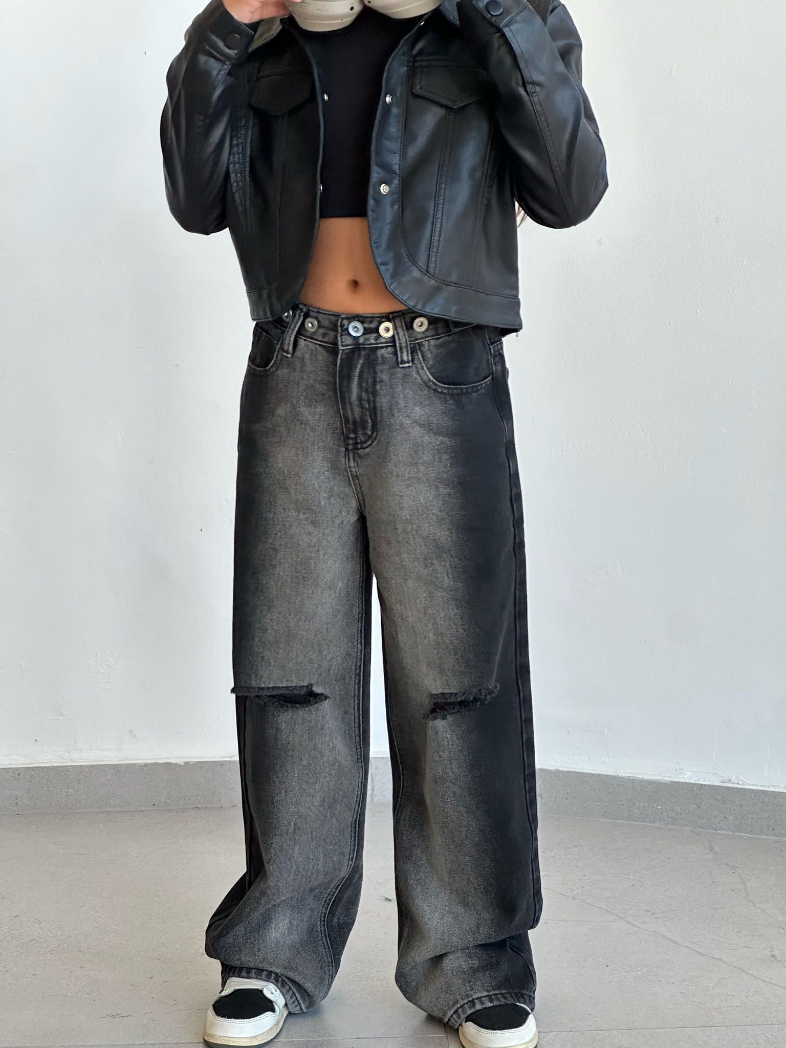 ג'ינס אמיליה שחור אפור