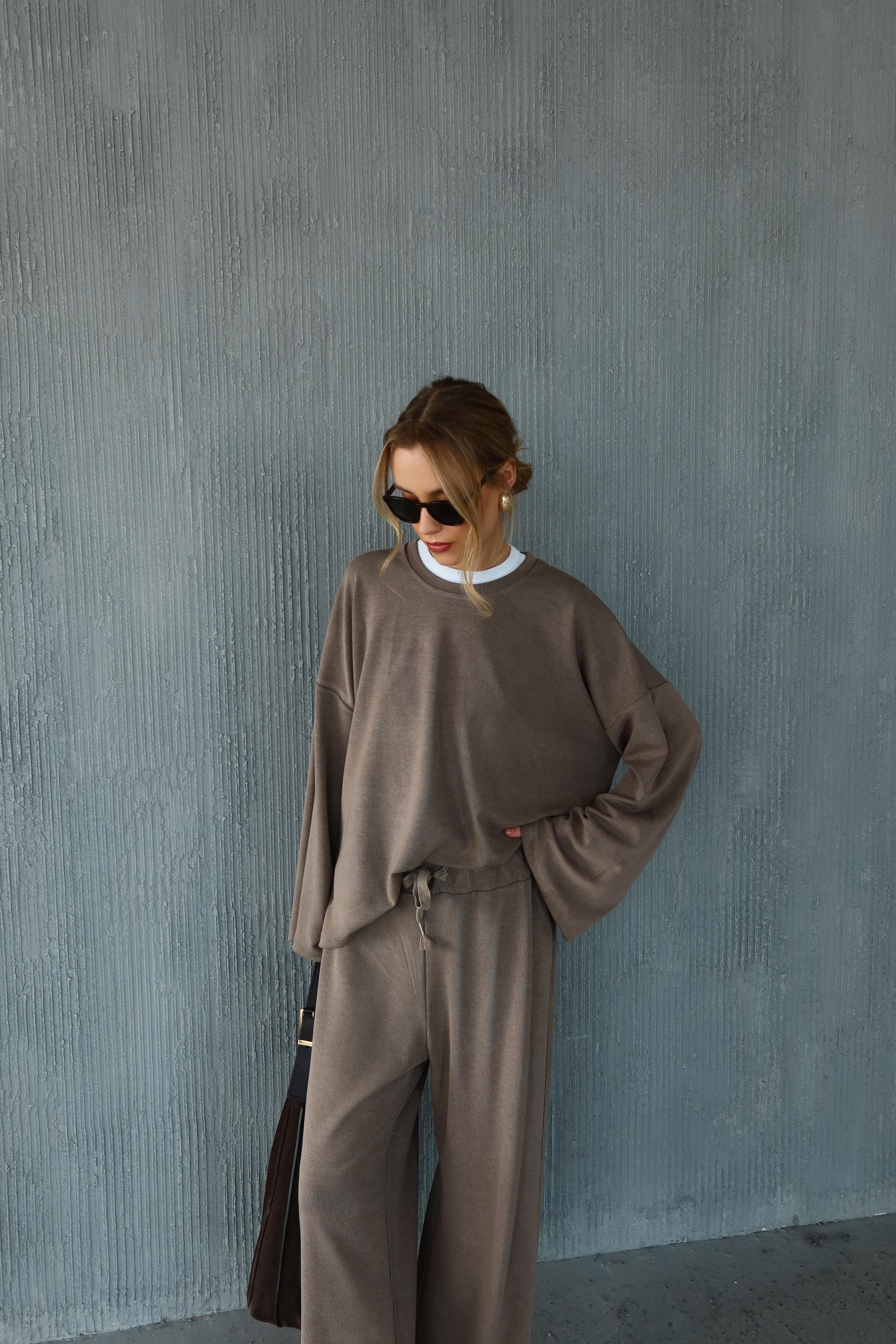 חליפת מטאו מוקה