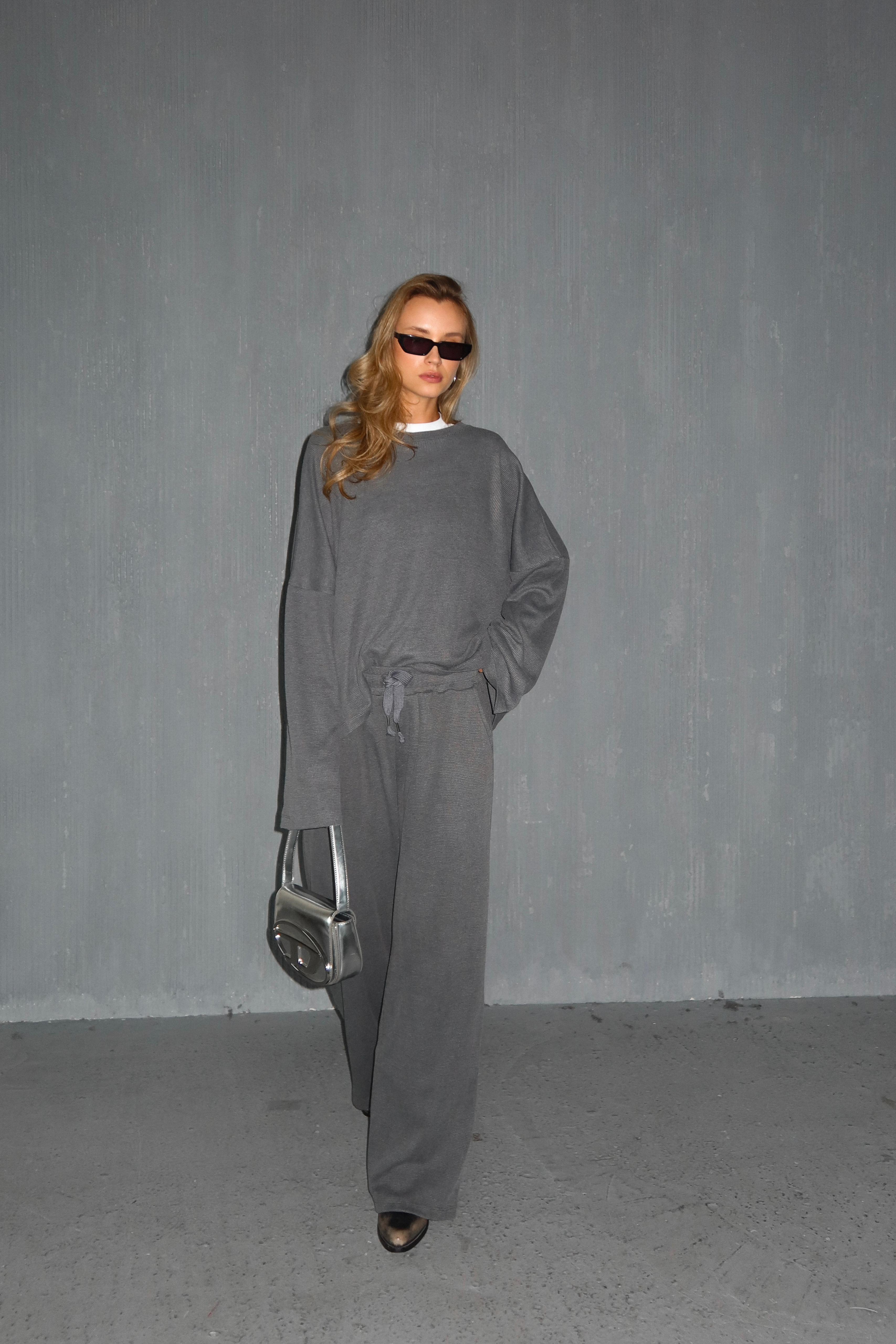 חליפת ראמן אפור פלדה