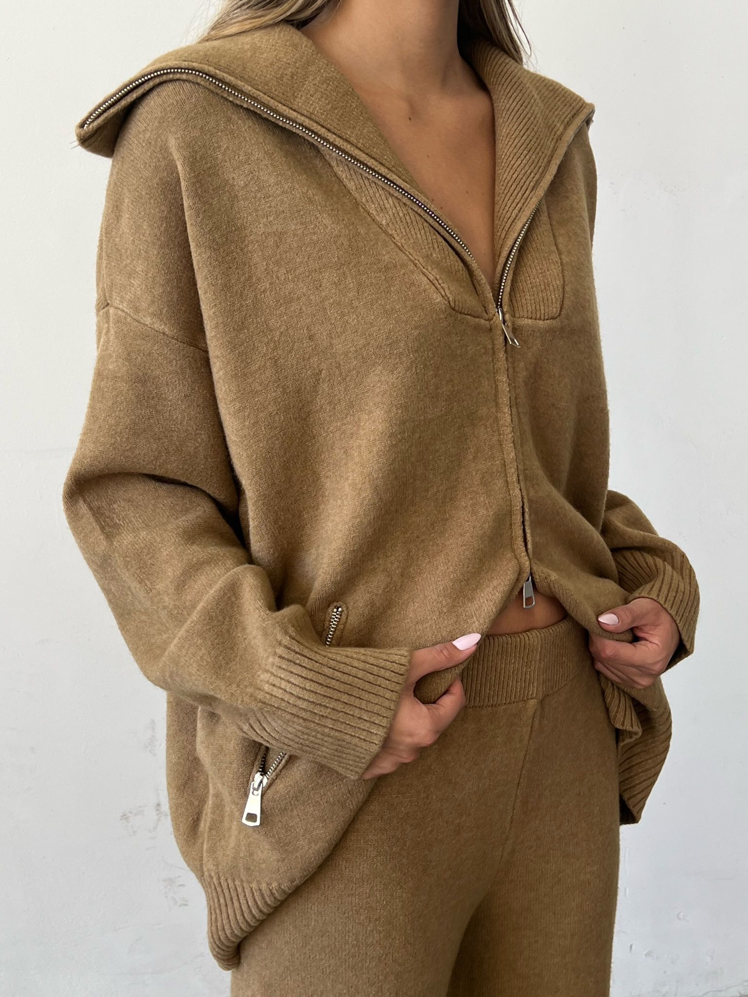 חליפת היילי טופי