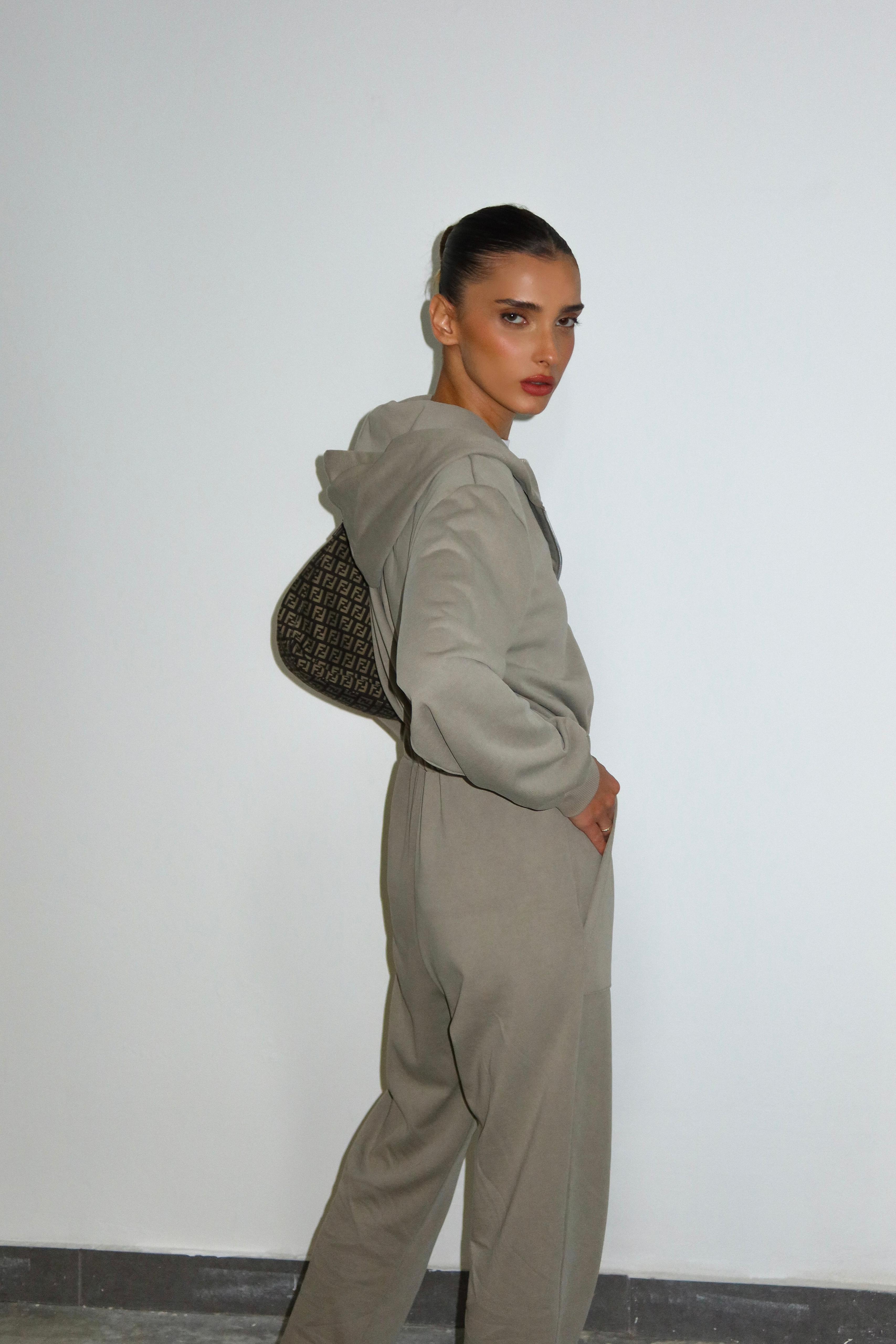 אוברול מדאה מוקה