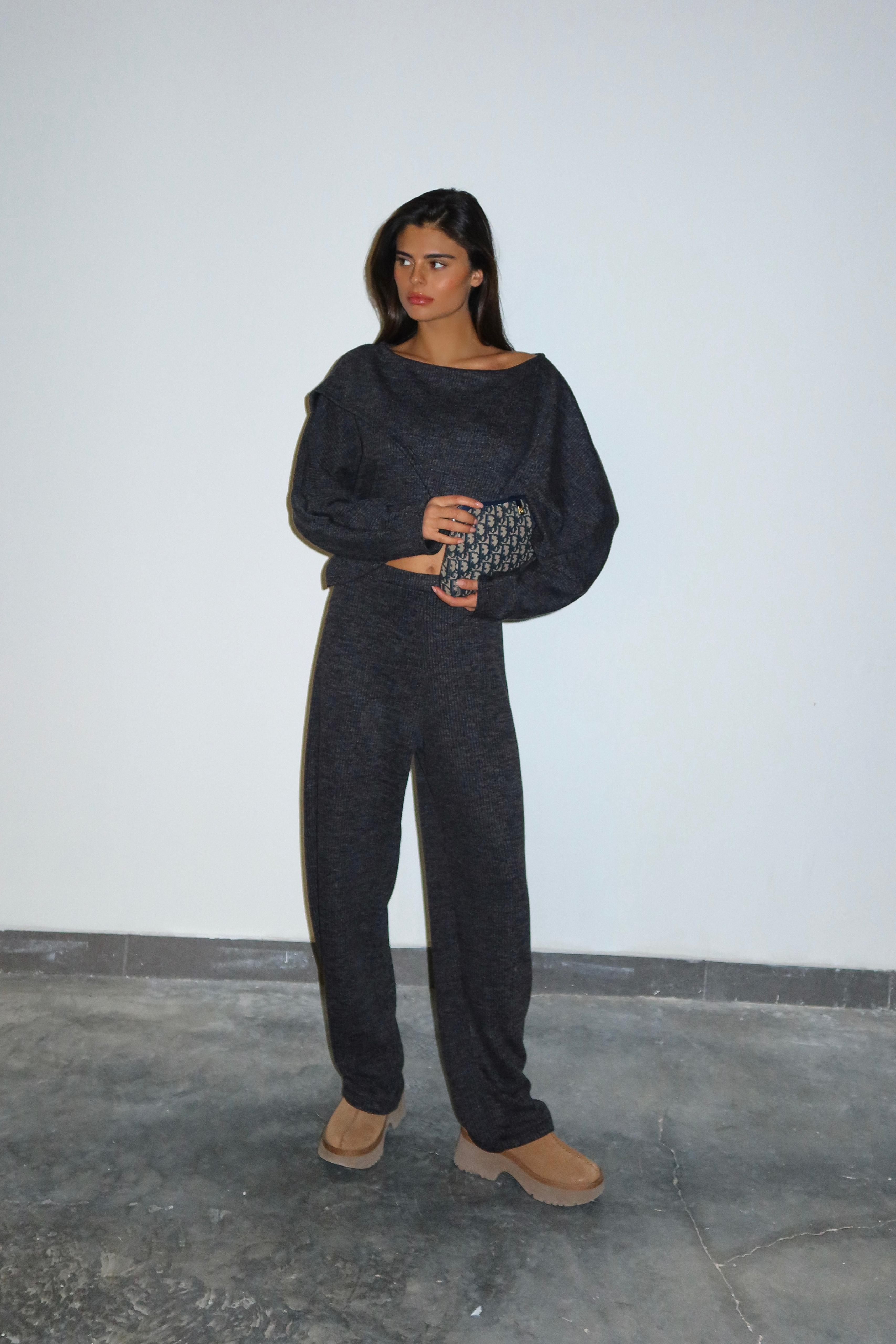 חליפת קירה אפור פלדה