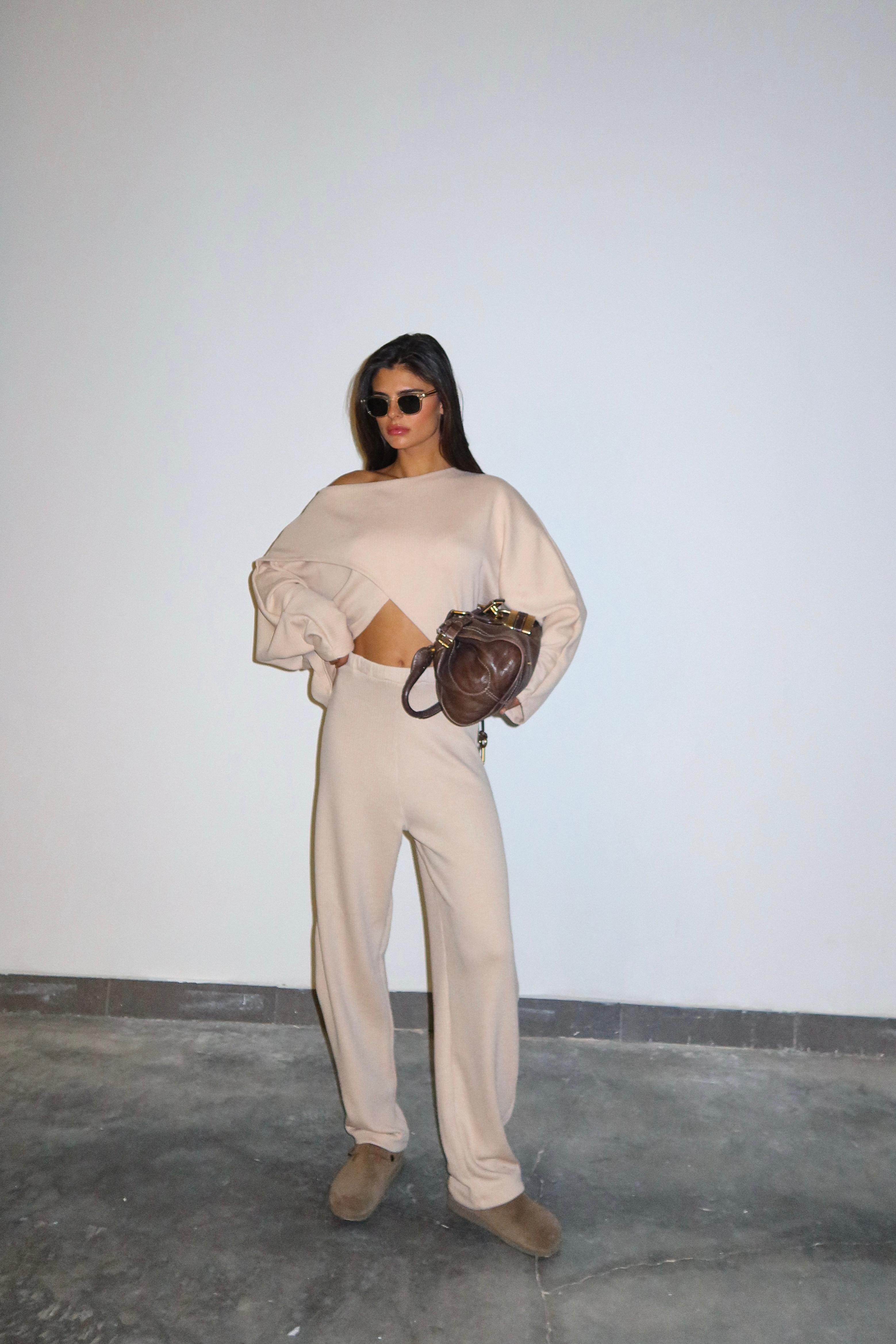 חליפת קירה אבן