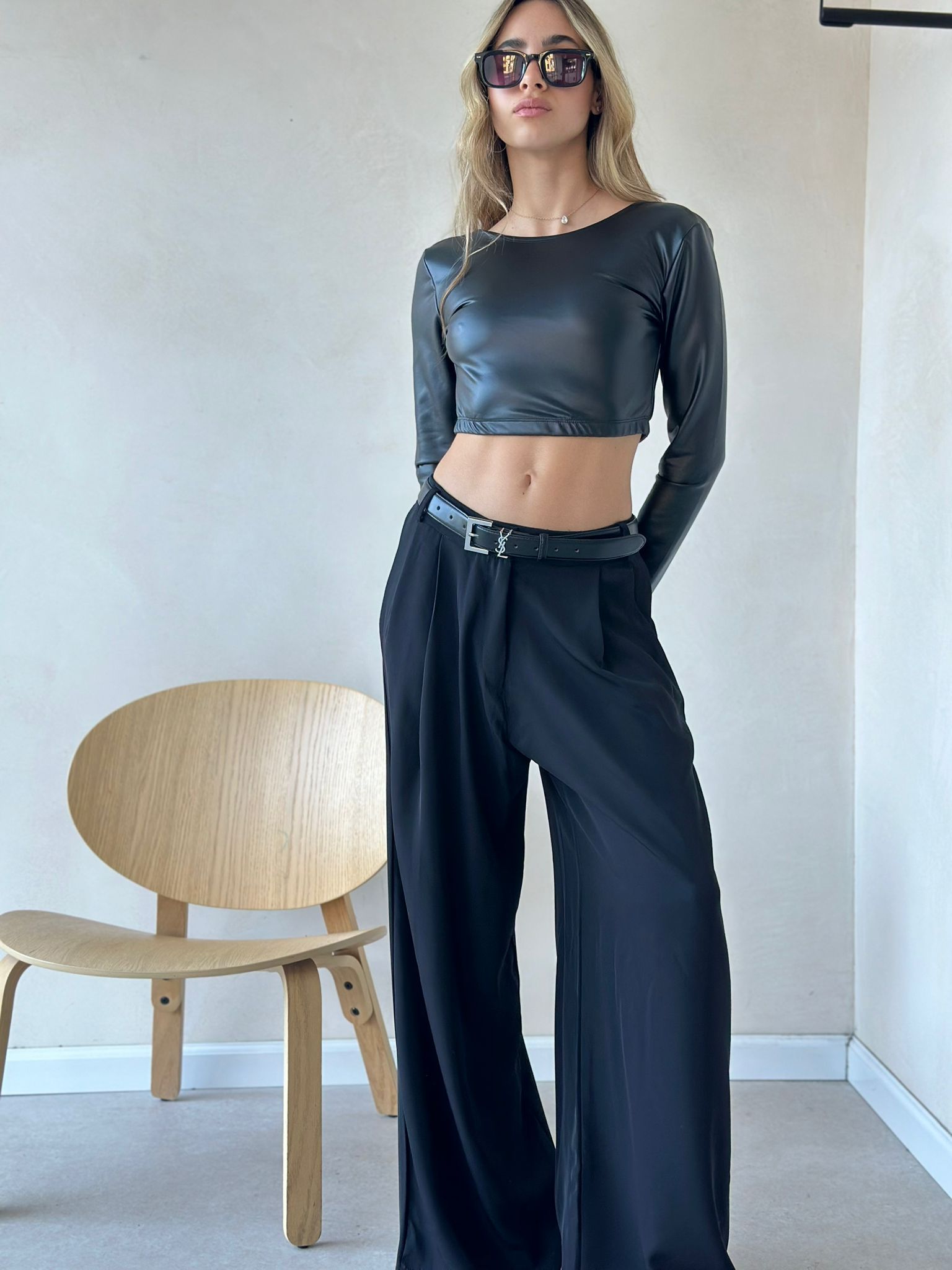 טופ אדל דמוי עור