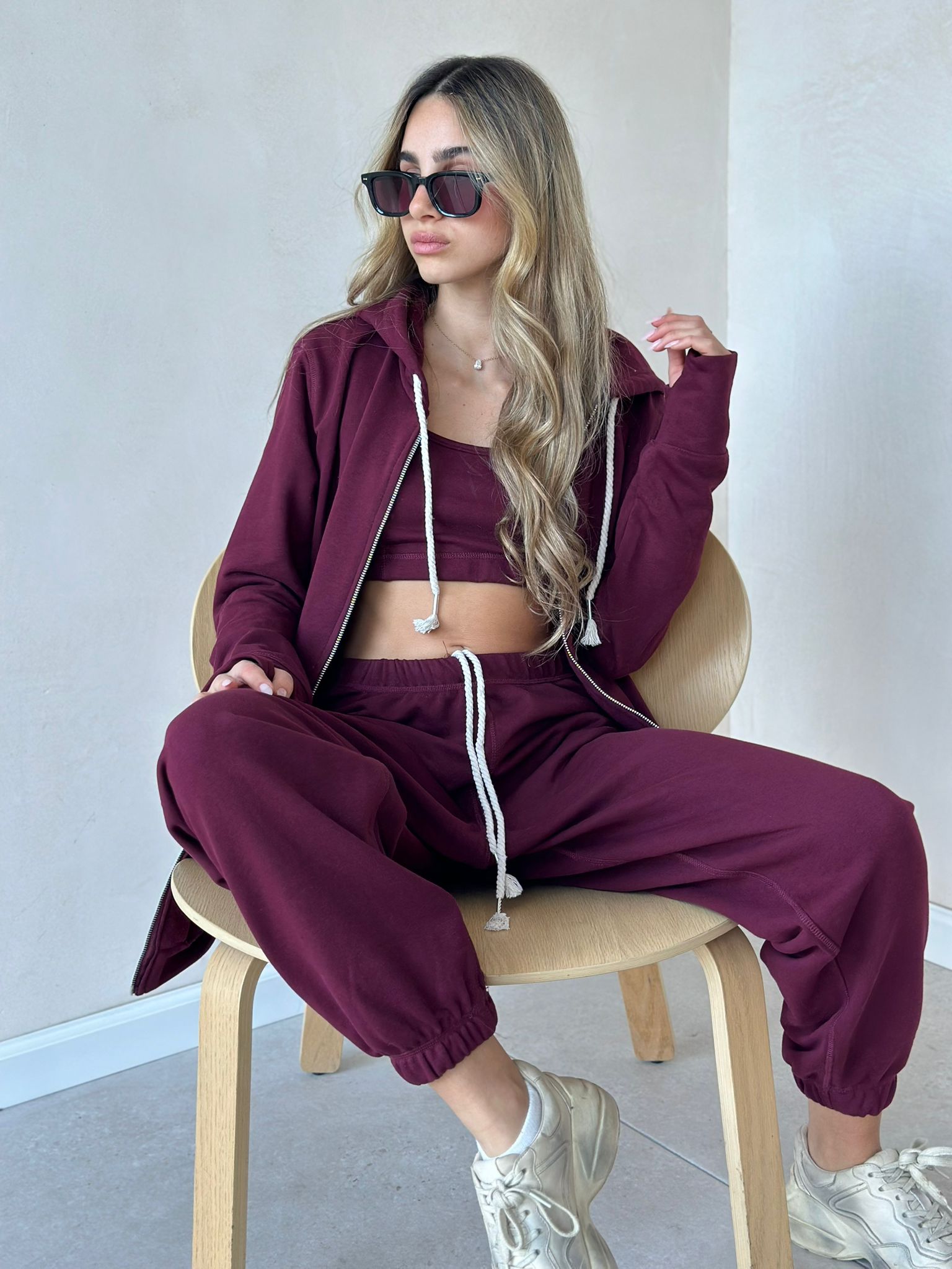 חליפת סטאי בורדו