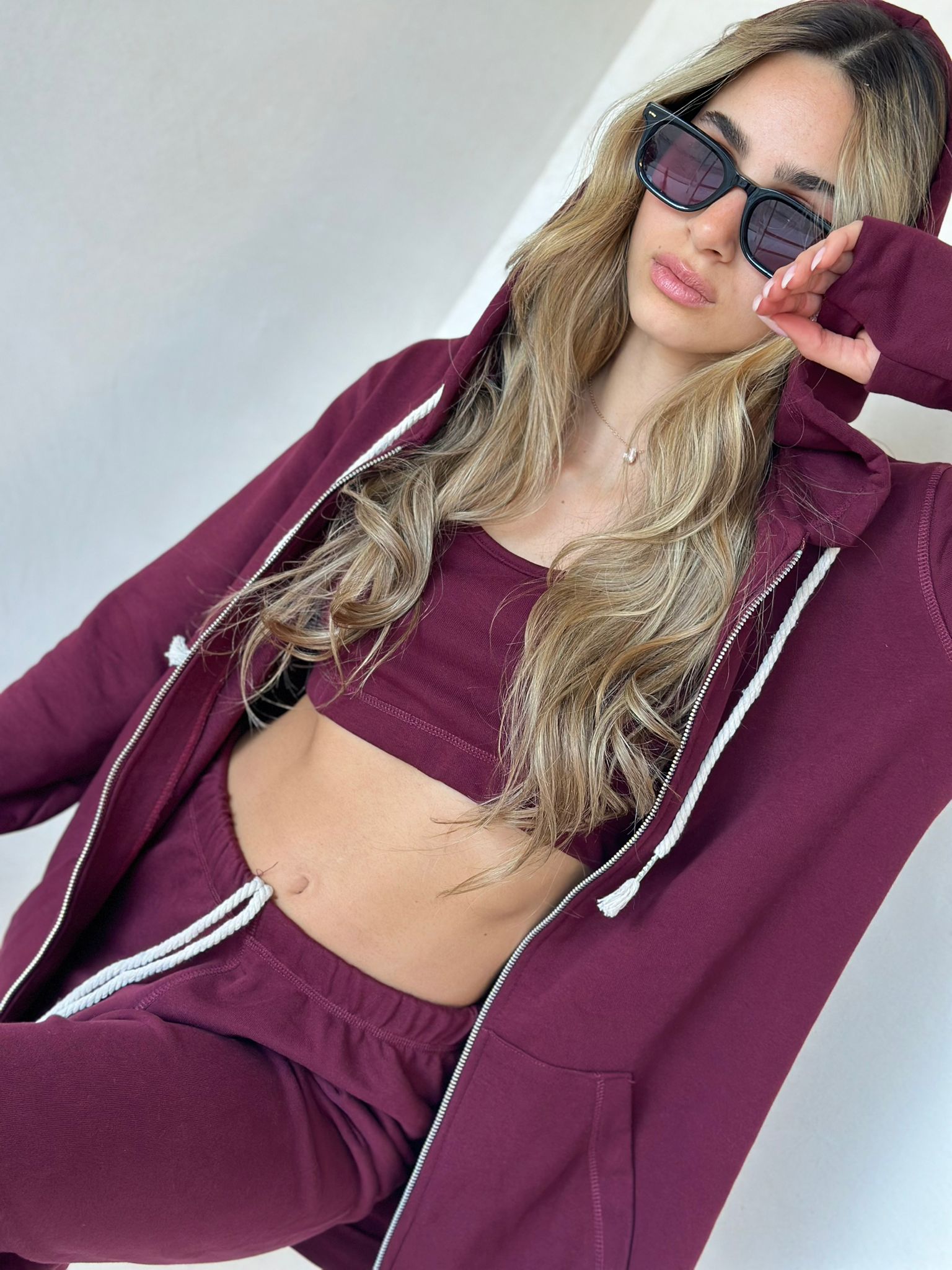 חליפת סטאי בורדו