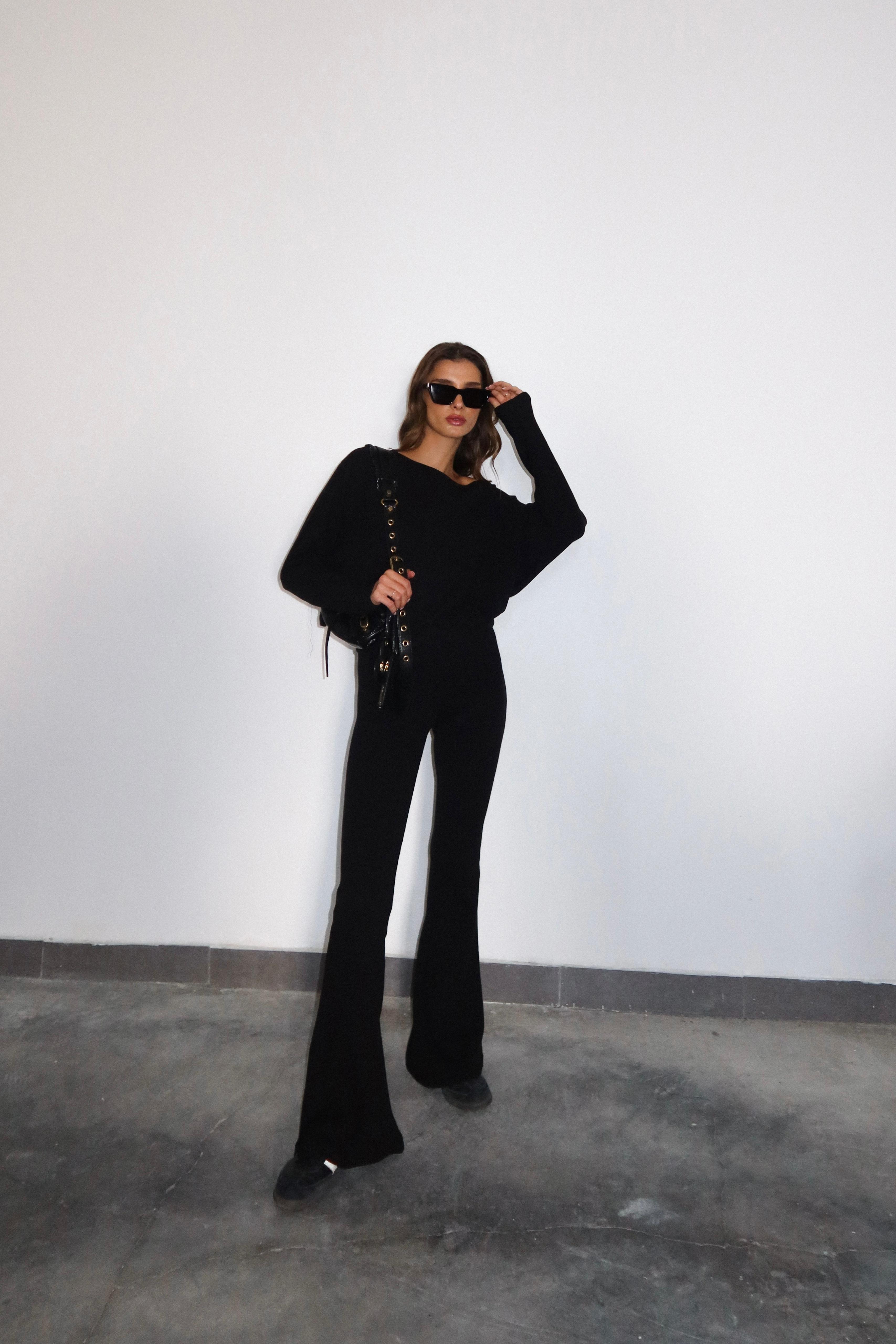 חליפת מטאה שחור