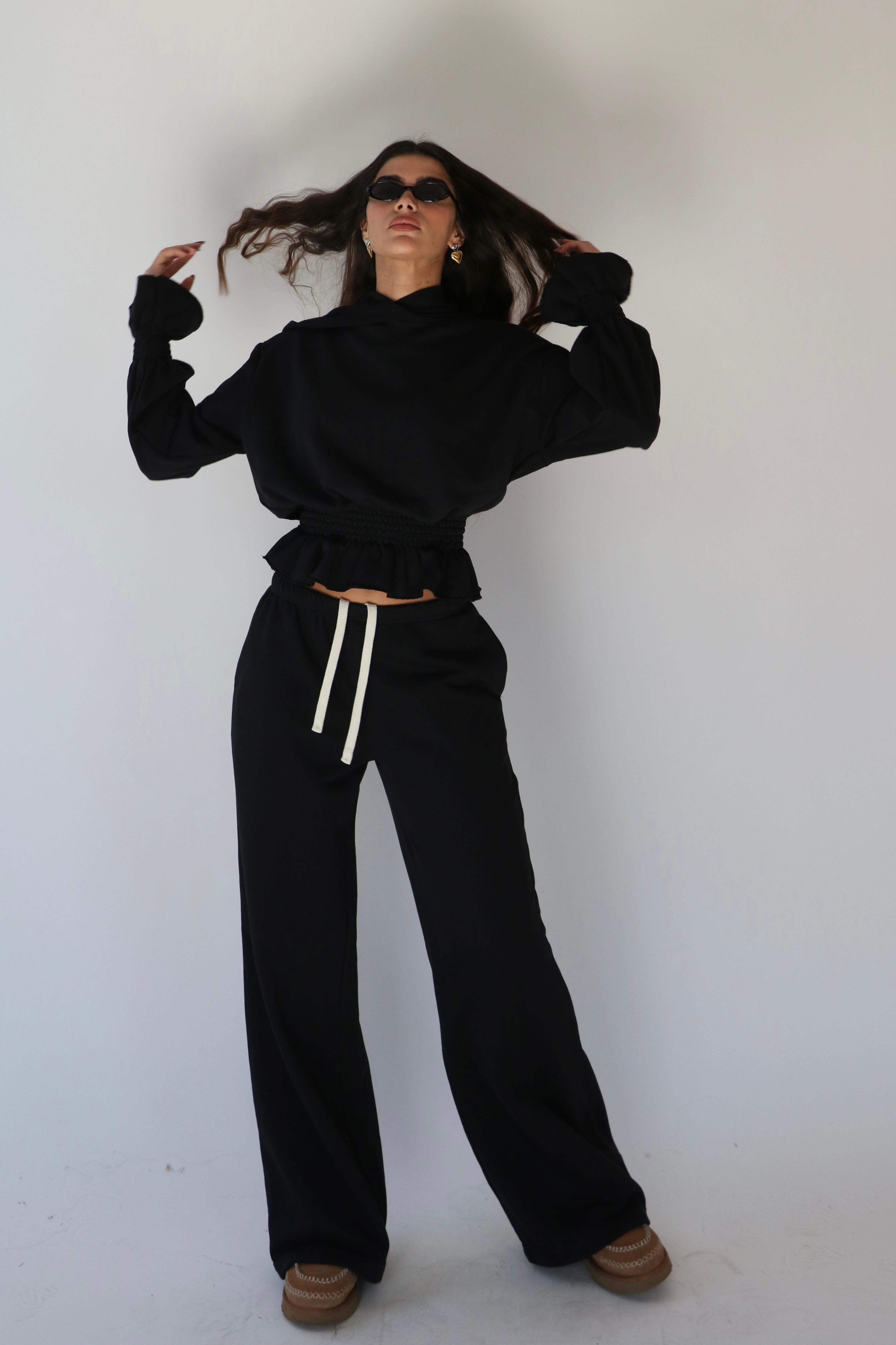 חליפת שי שחור