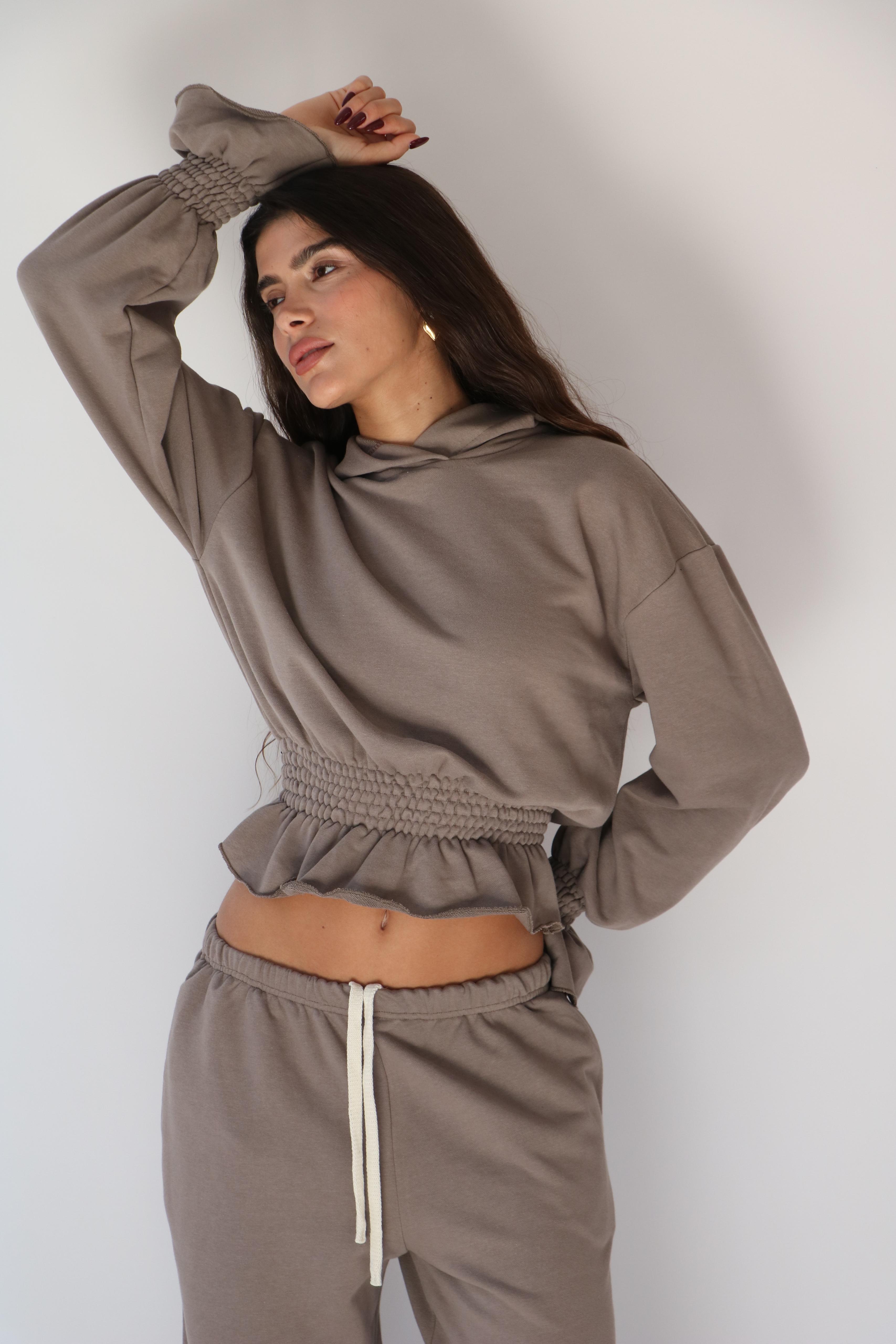 חליפת שי חום