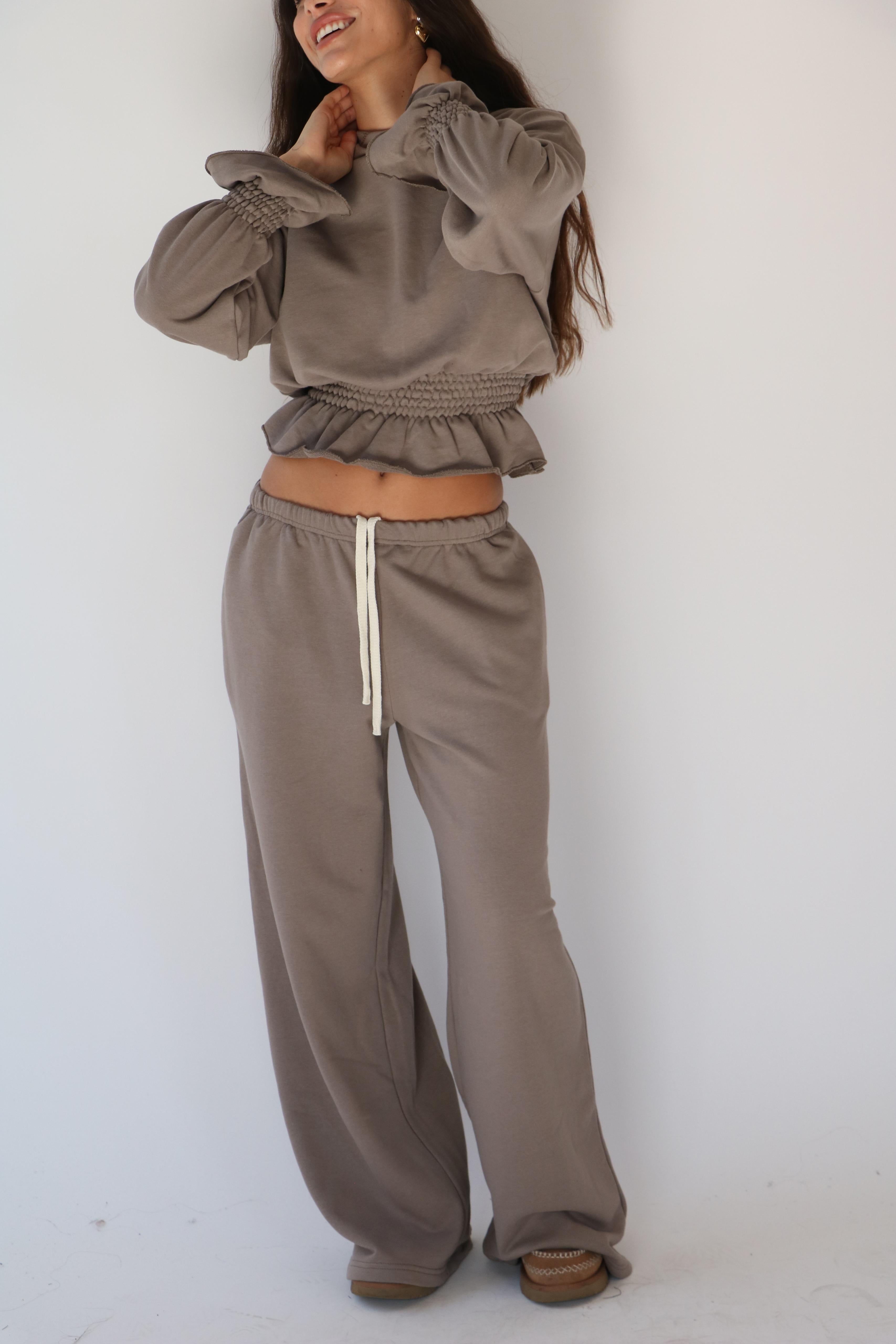 חליפת שי חום