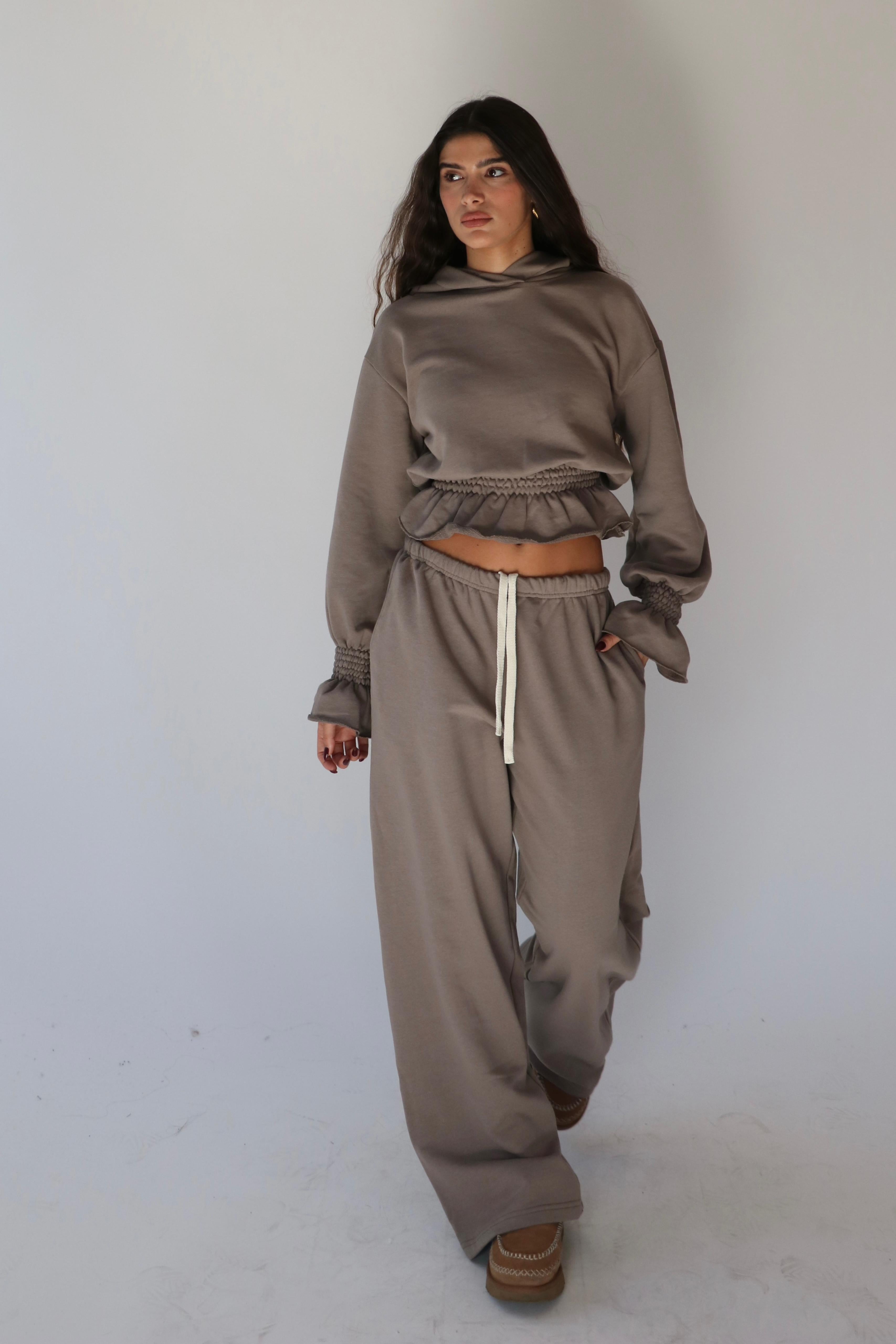 חליפת שי חום