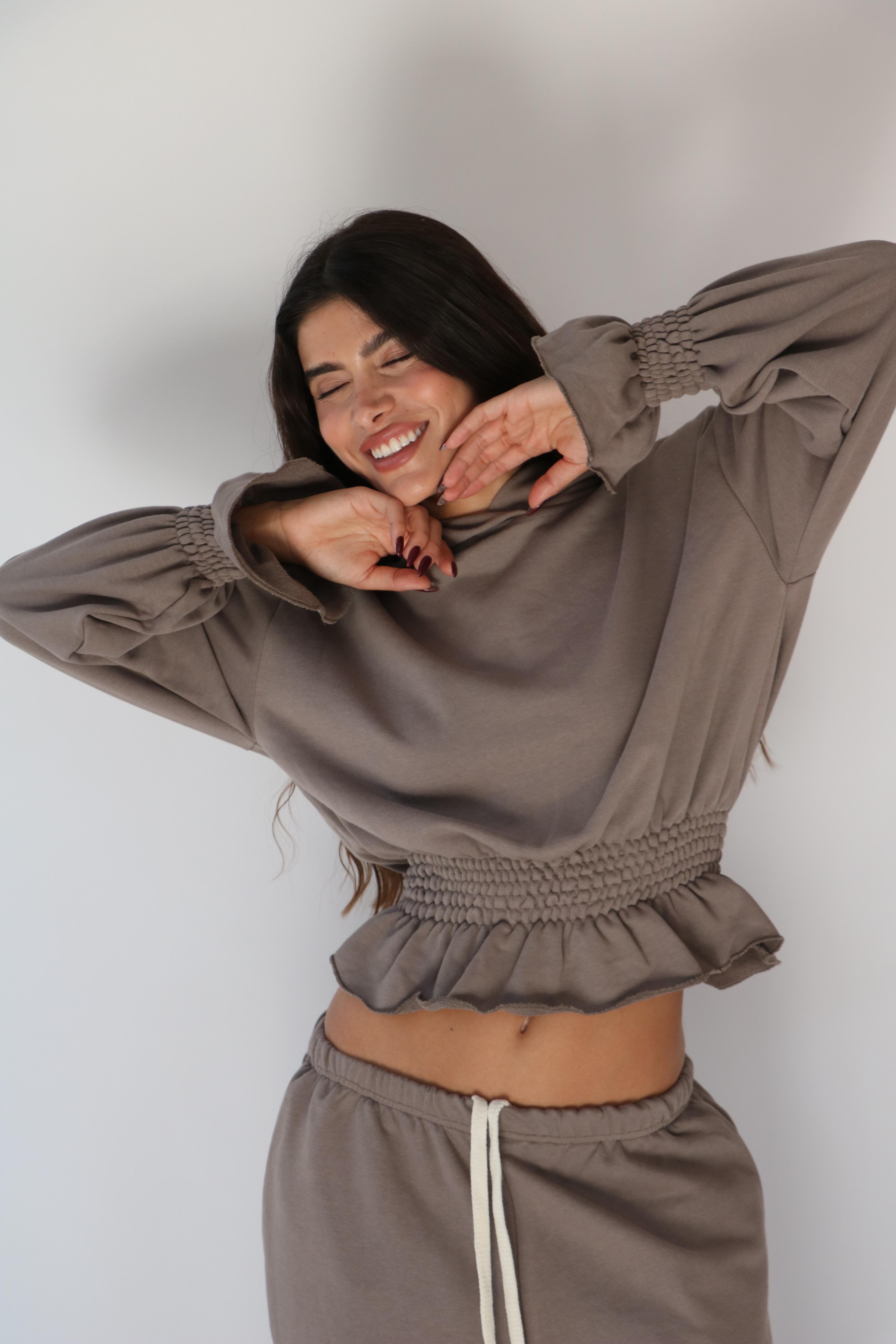 חליפת שי חום