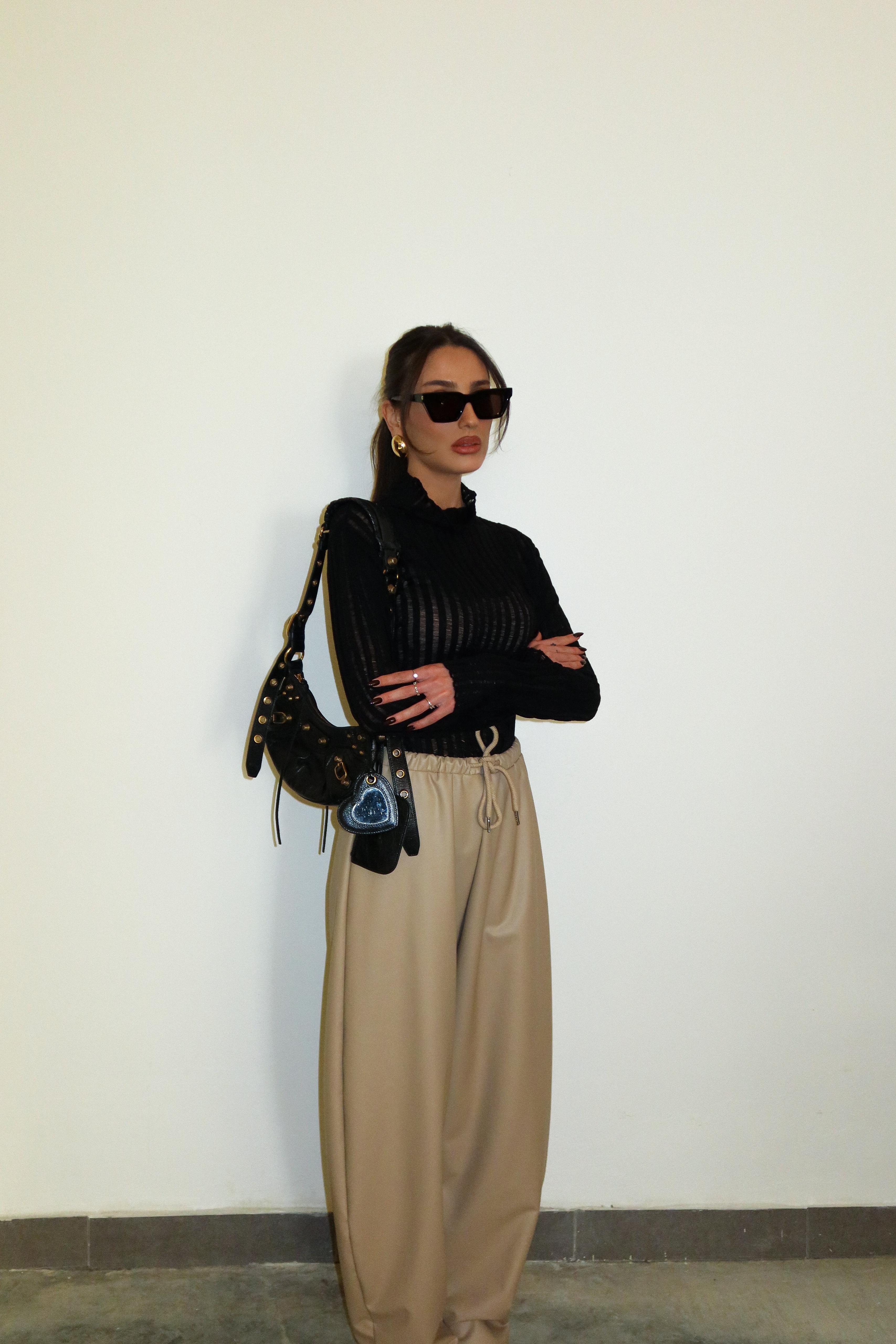 סריג ג'יפסי שחור