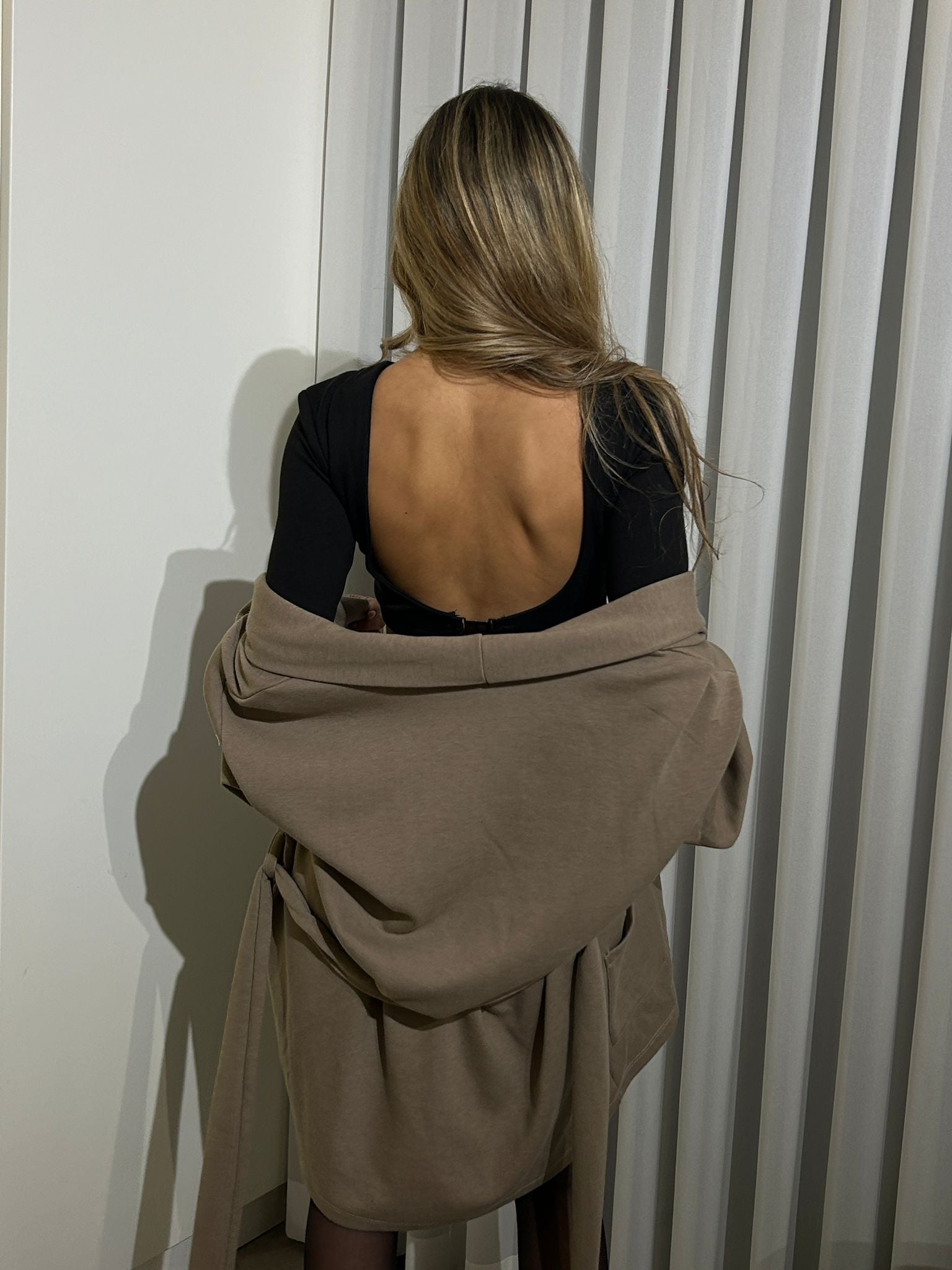 חליפת איירין חום