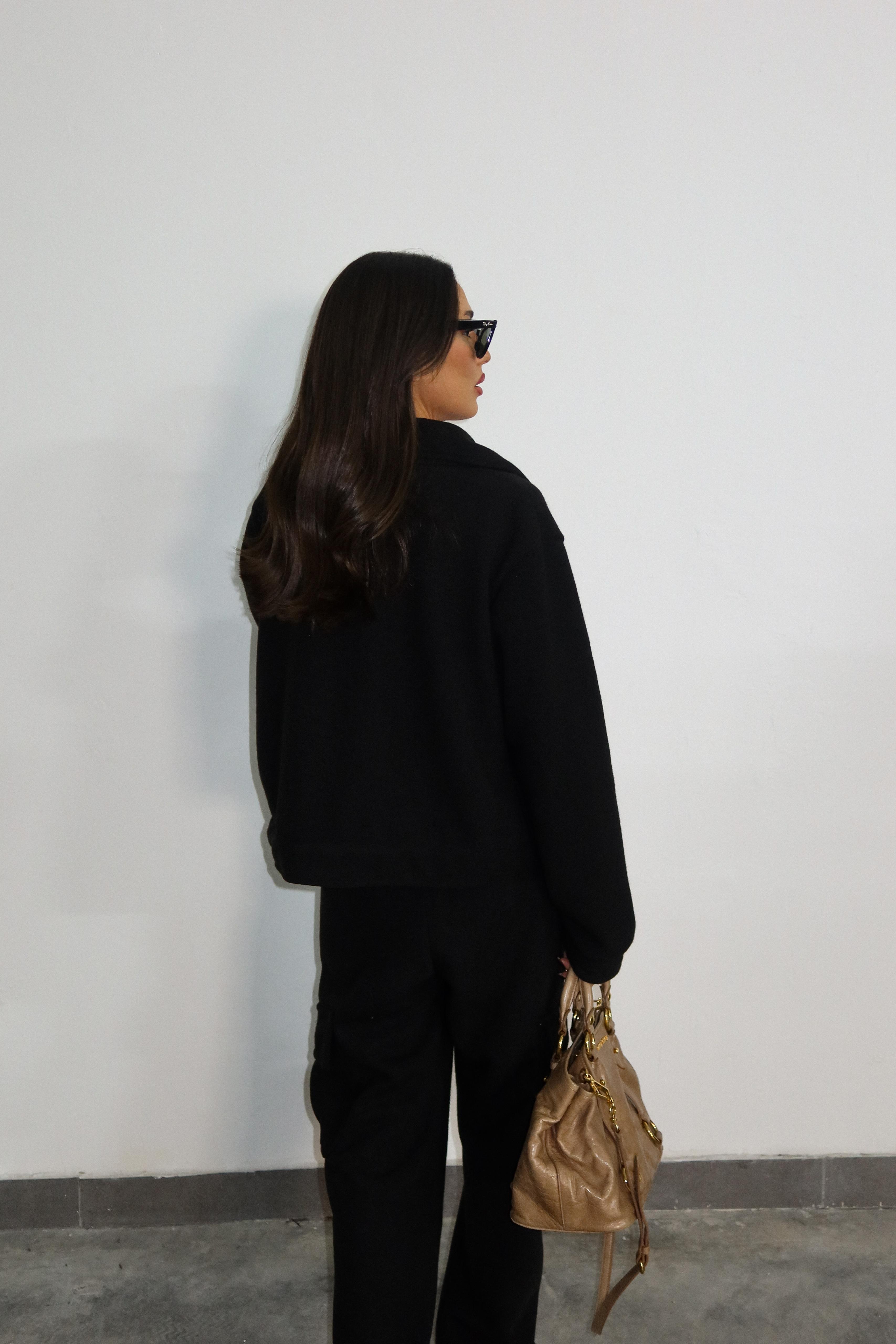 חליפת ג'ניס שחור