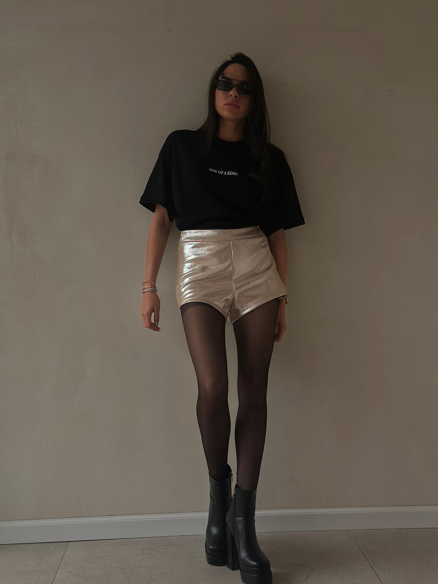 שורט אלזה כסוף