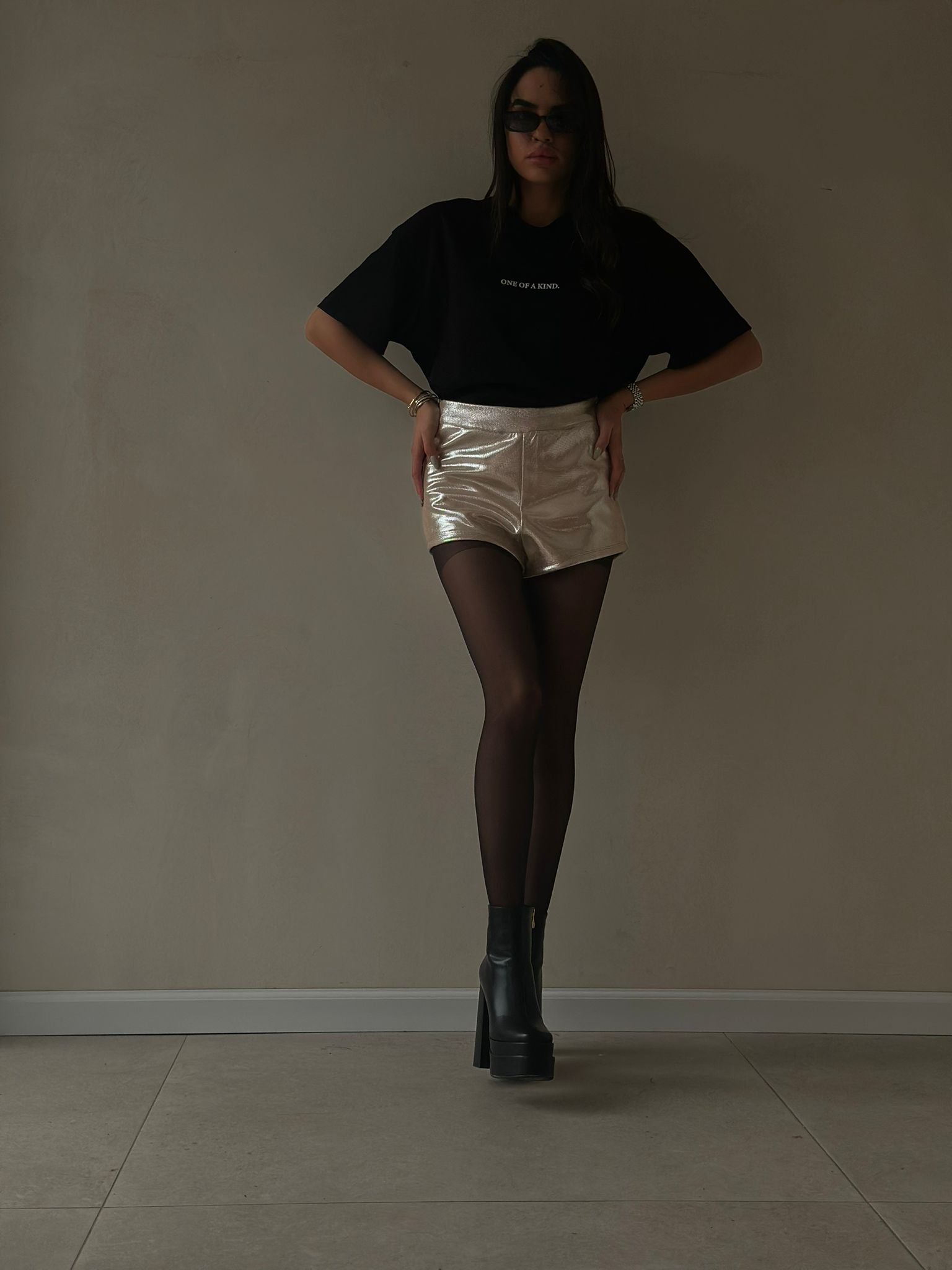 שורט אלזה כסוף