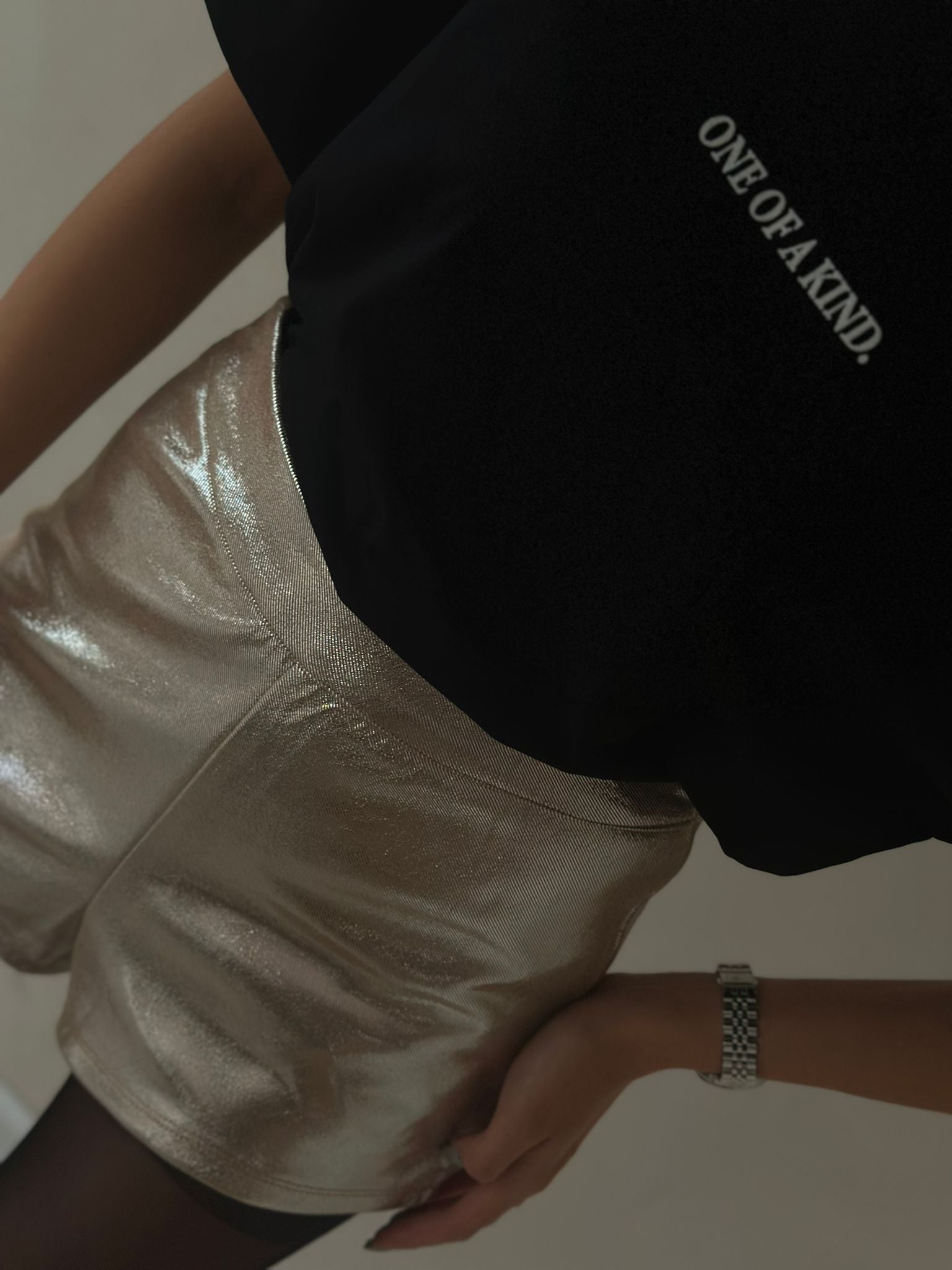 שורט אלזה כסוף