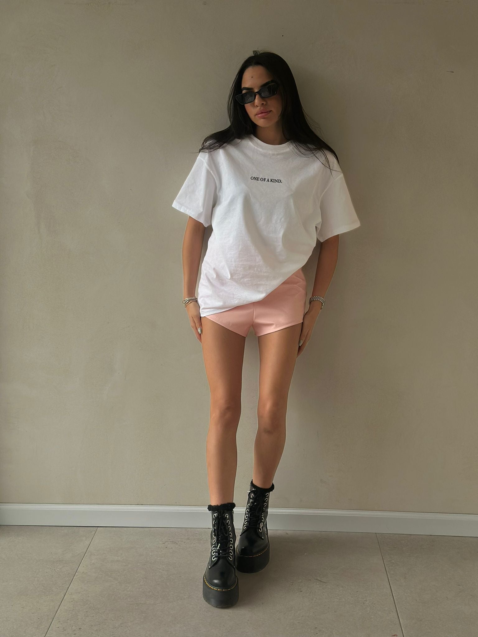 שורט אניס ורוד