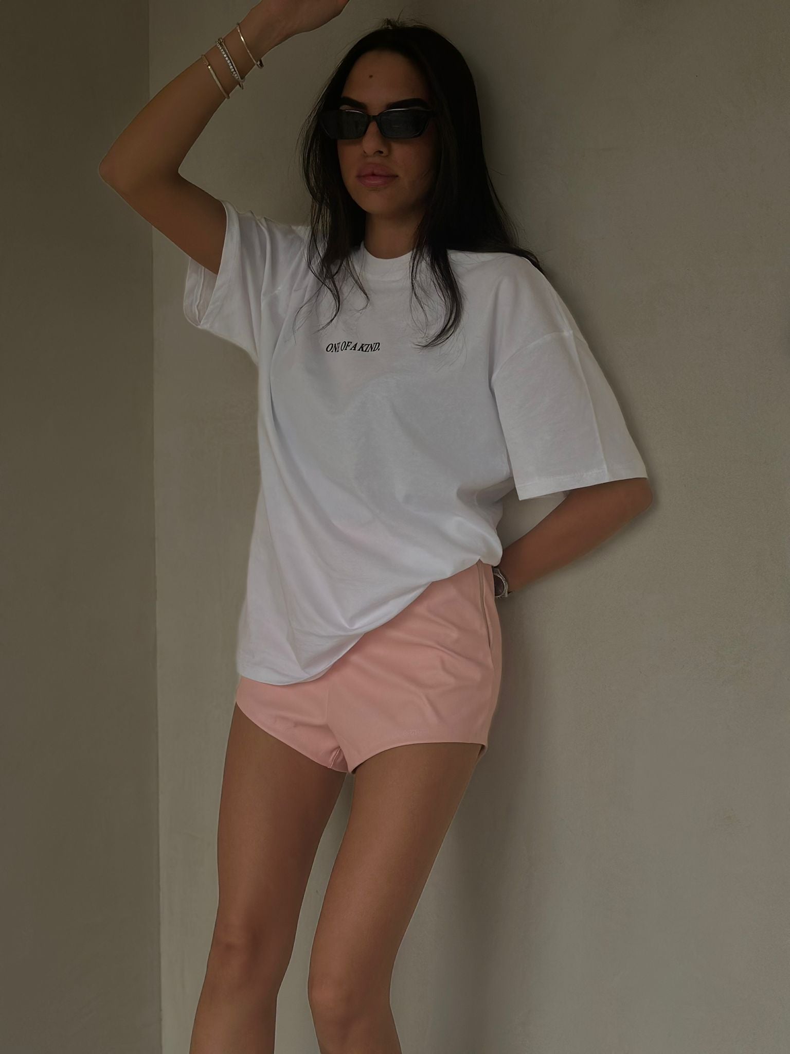 שורט אניס ורוד