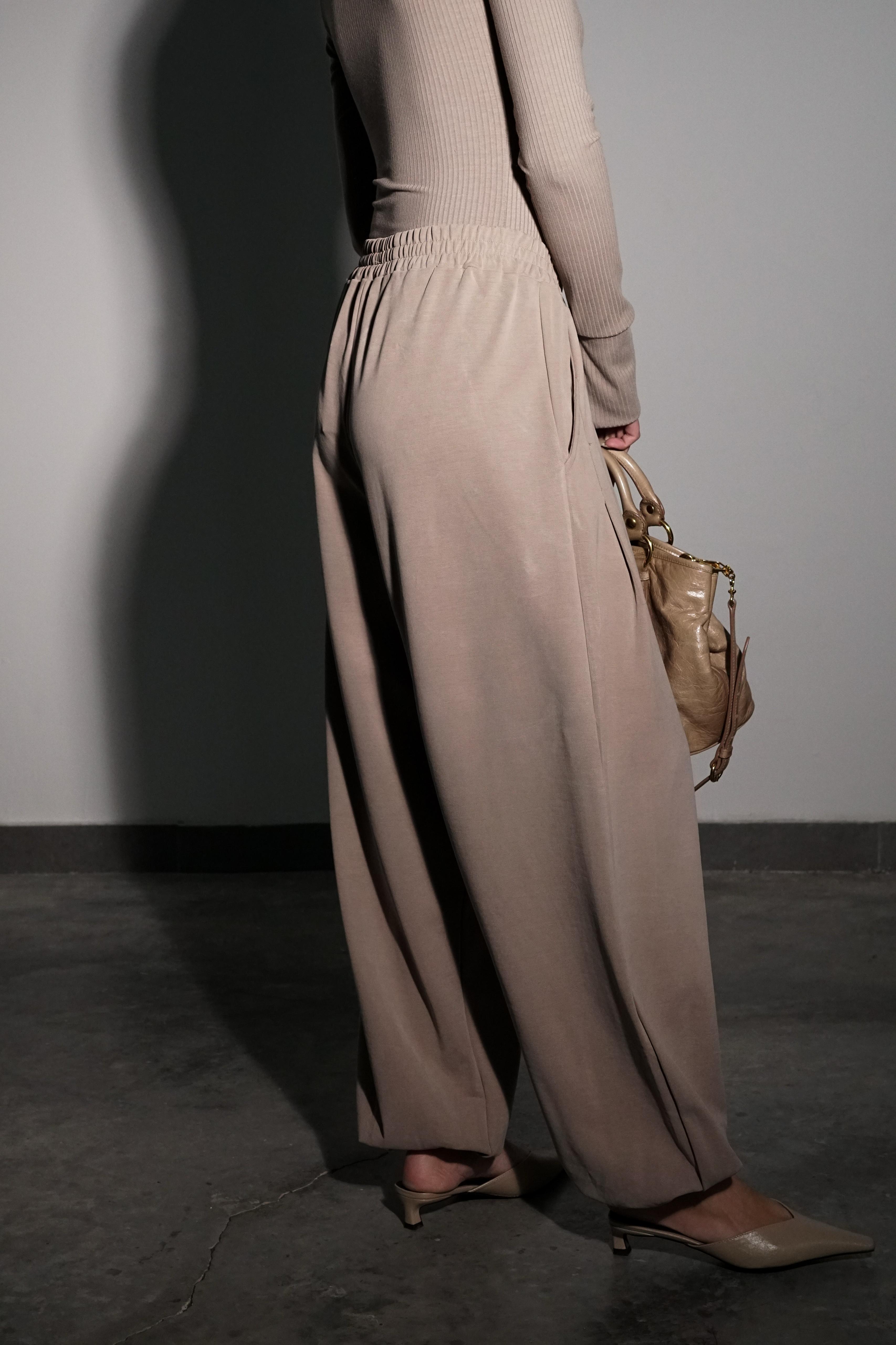 מכנסי קייסי מוקה