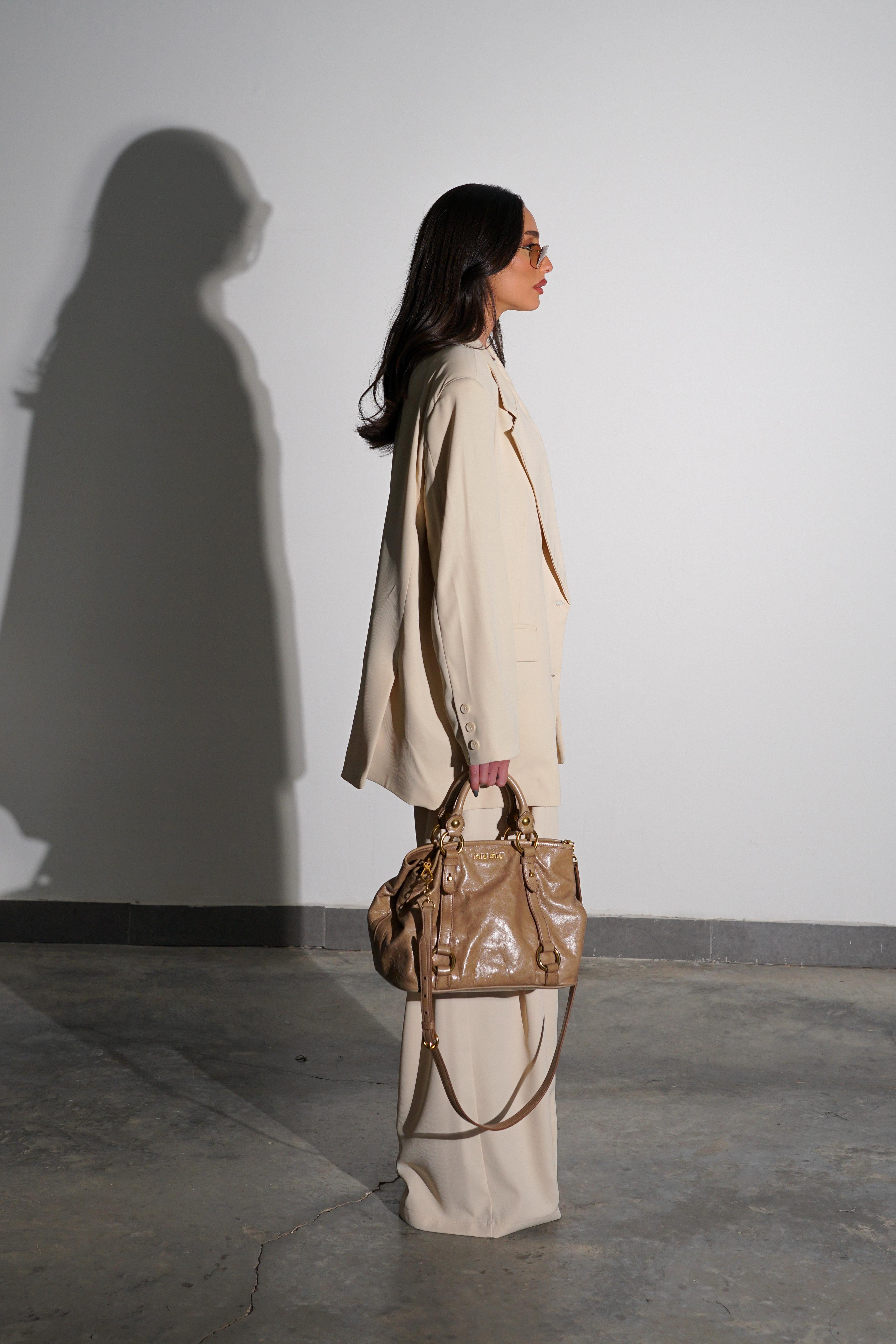 חליפת מיקלה שמנת