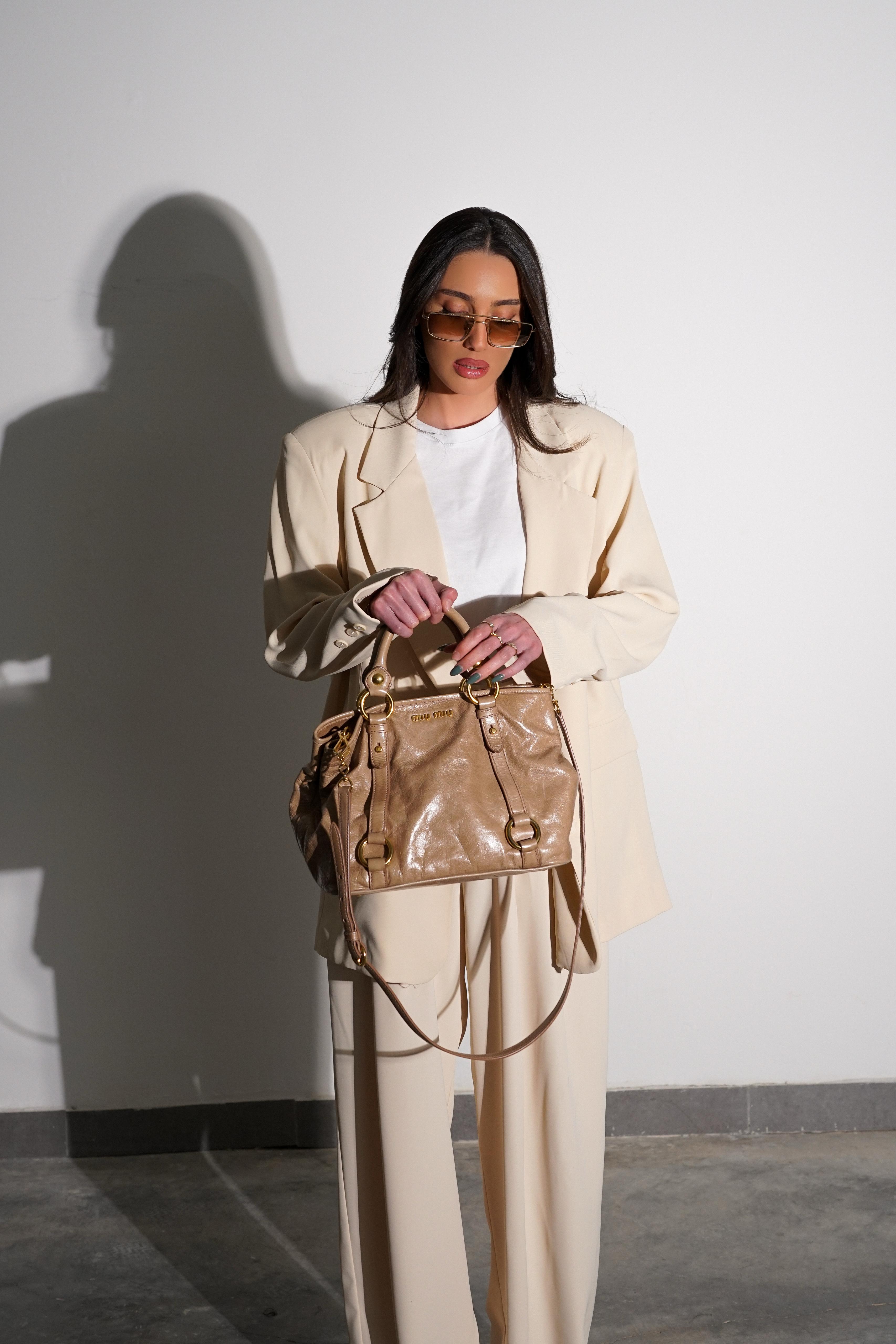 חליפת מיקלה שמנת