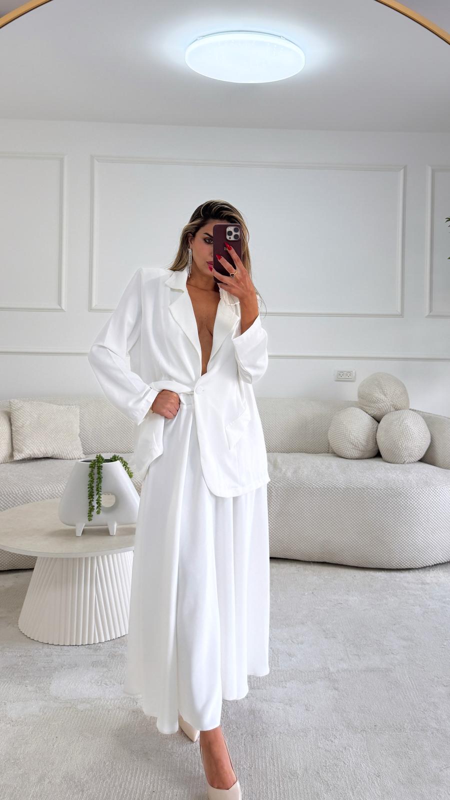 חליפת חצאית איימס