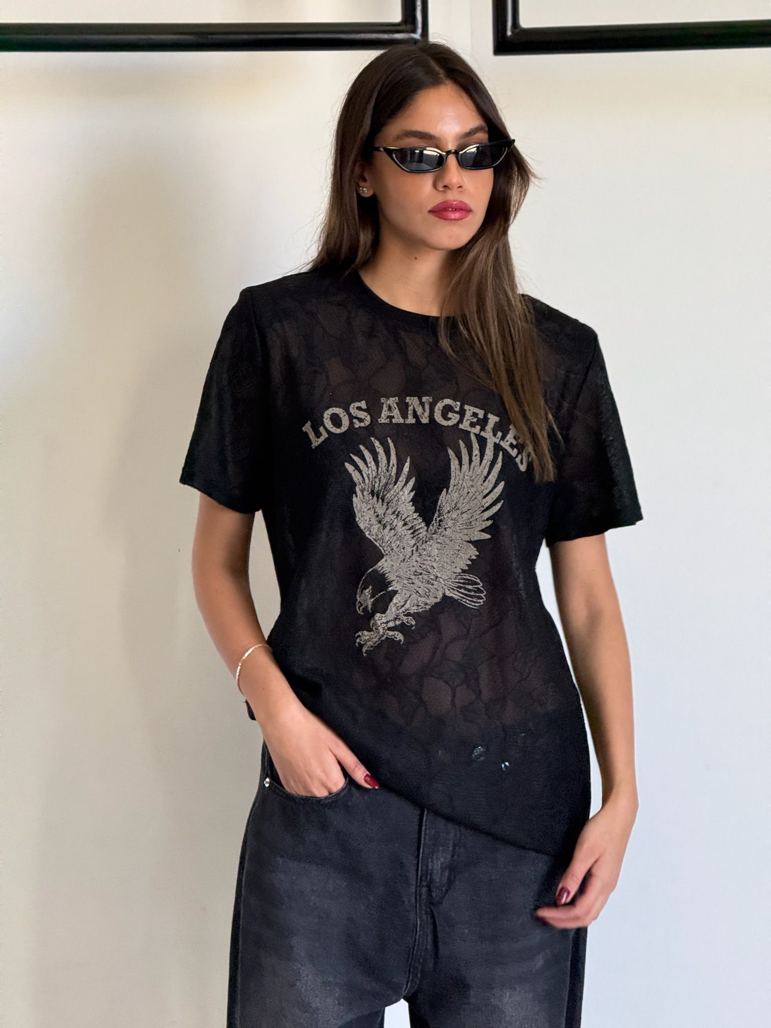 חולצת אל שחור