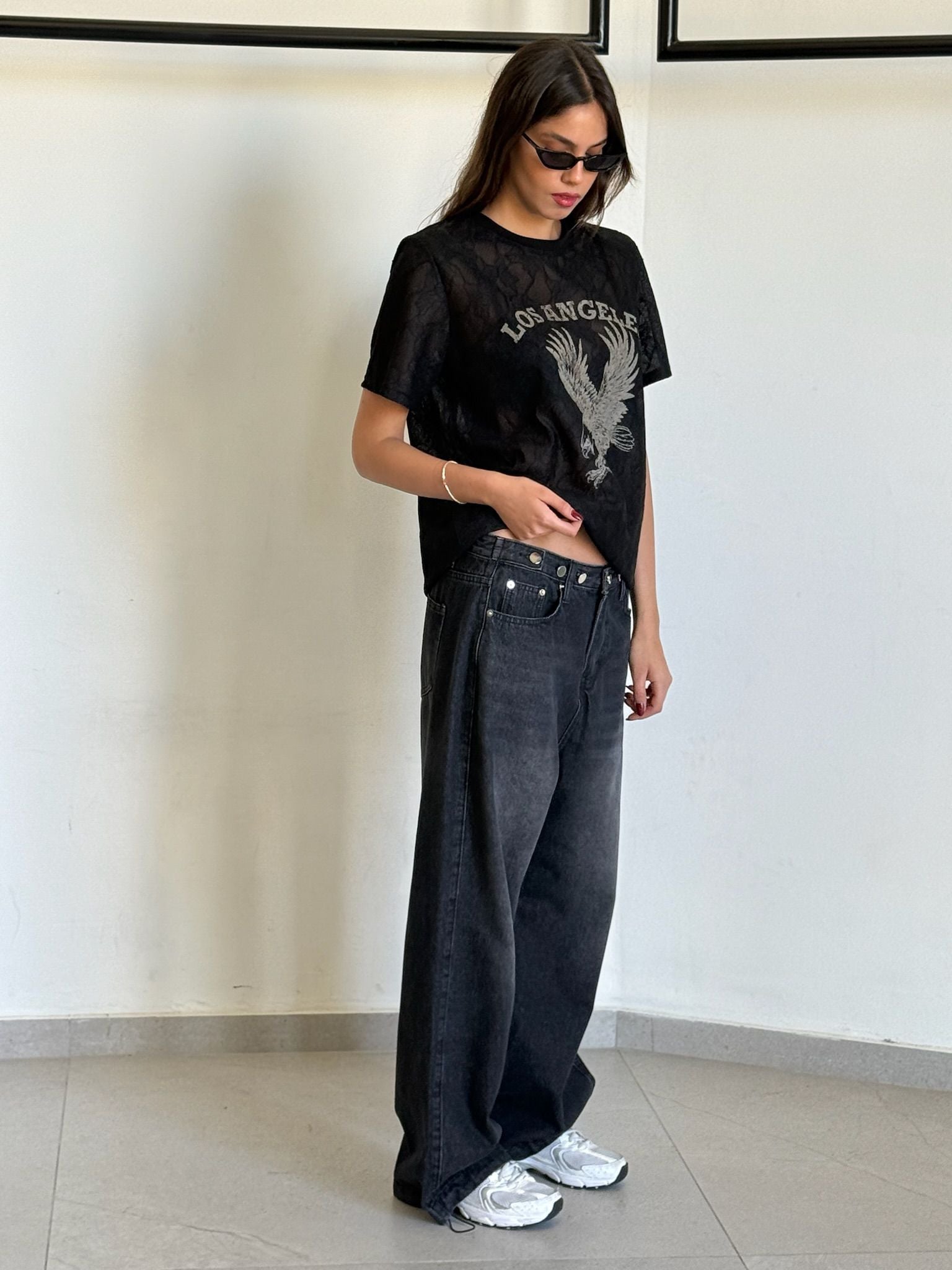 חולצת אל שחור