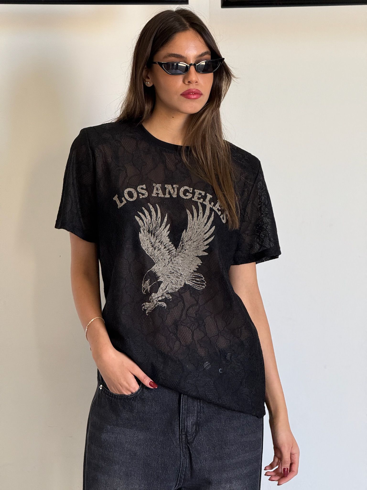 חולצת אל שחור