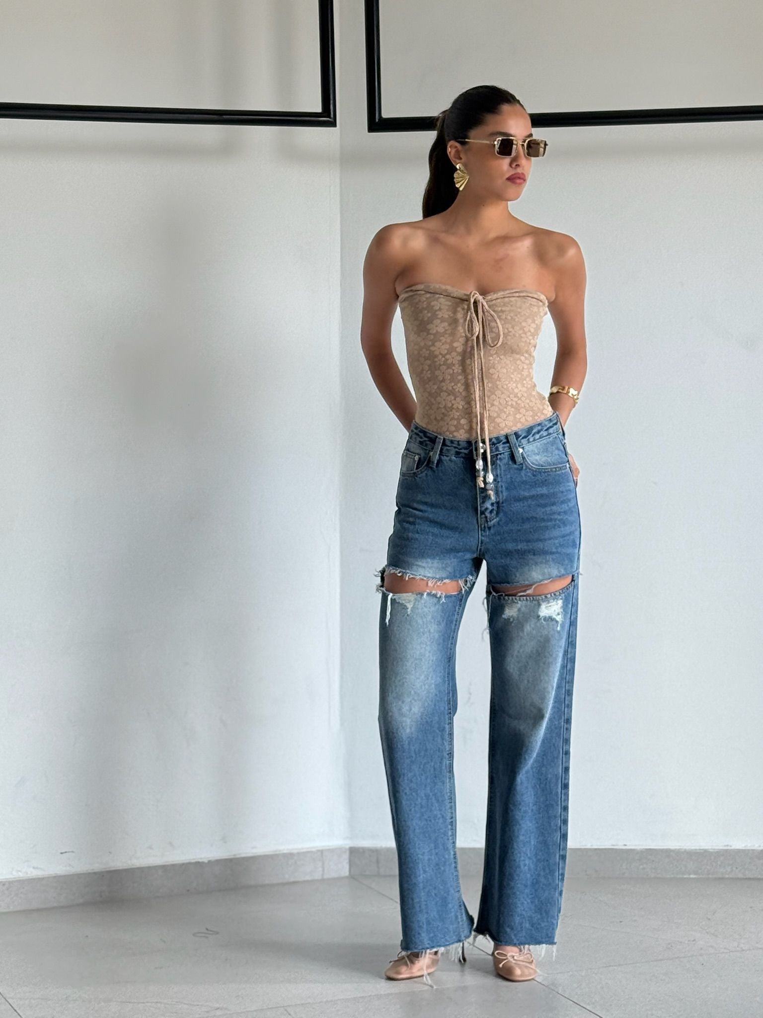 סטרפלס סוף בז'