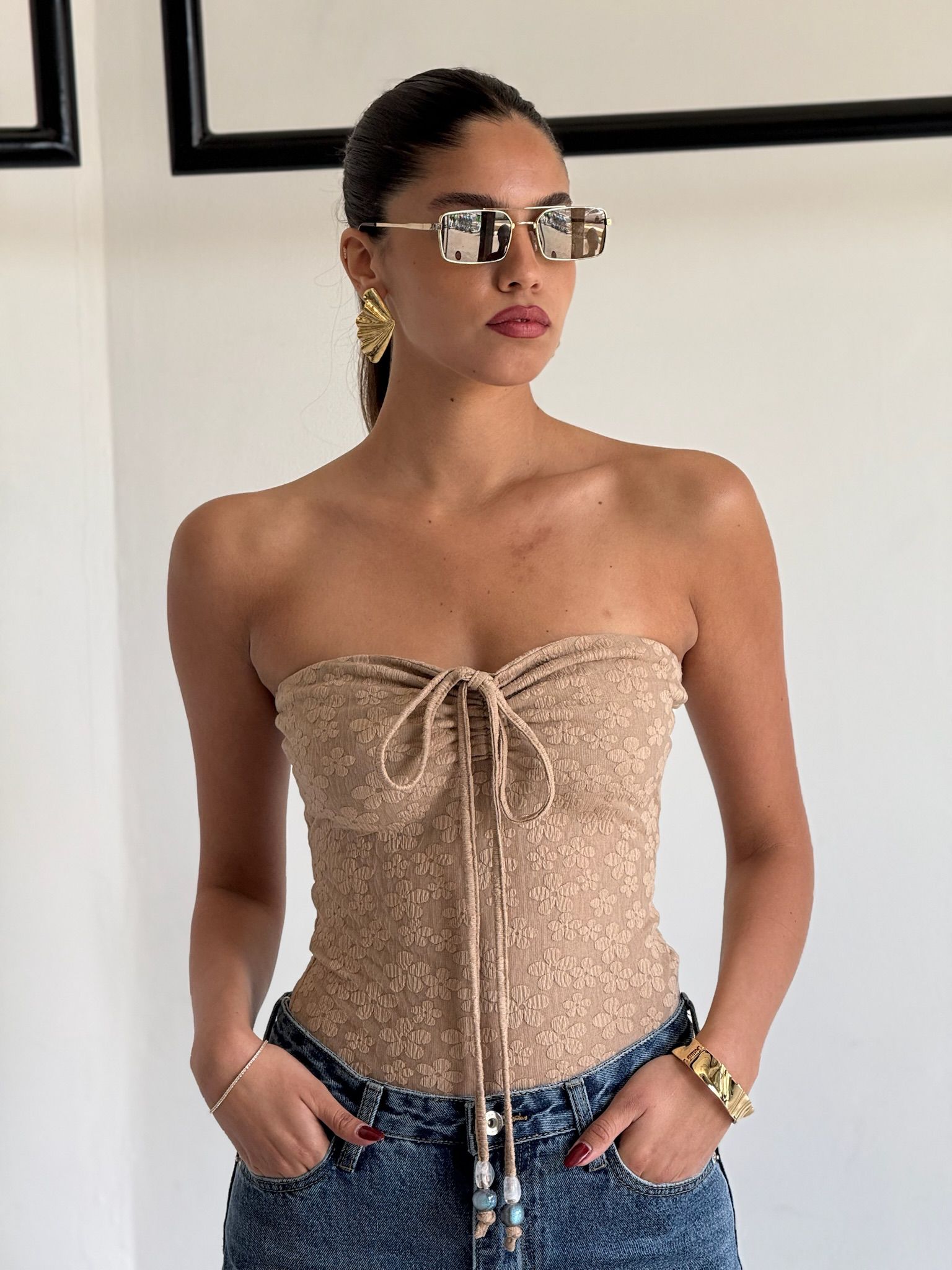 סטרפלס סוף בז'