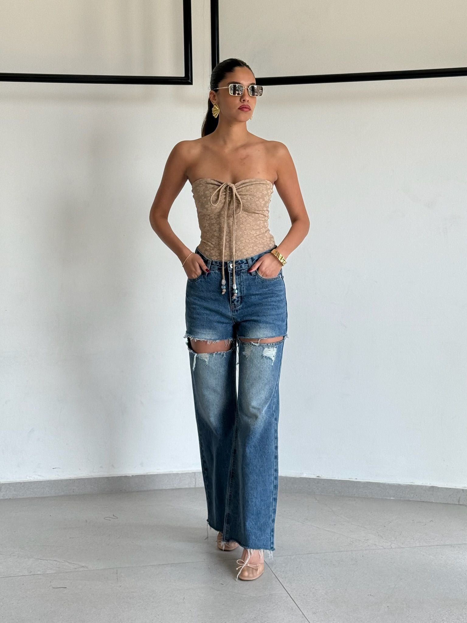 סטרפלס סוף בז'