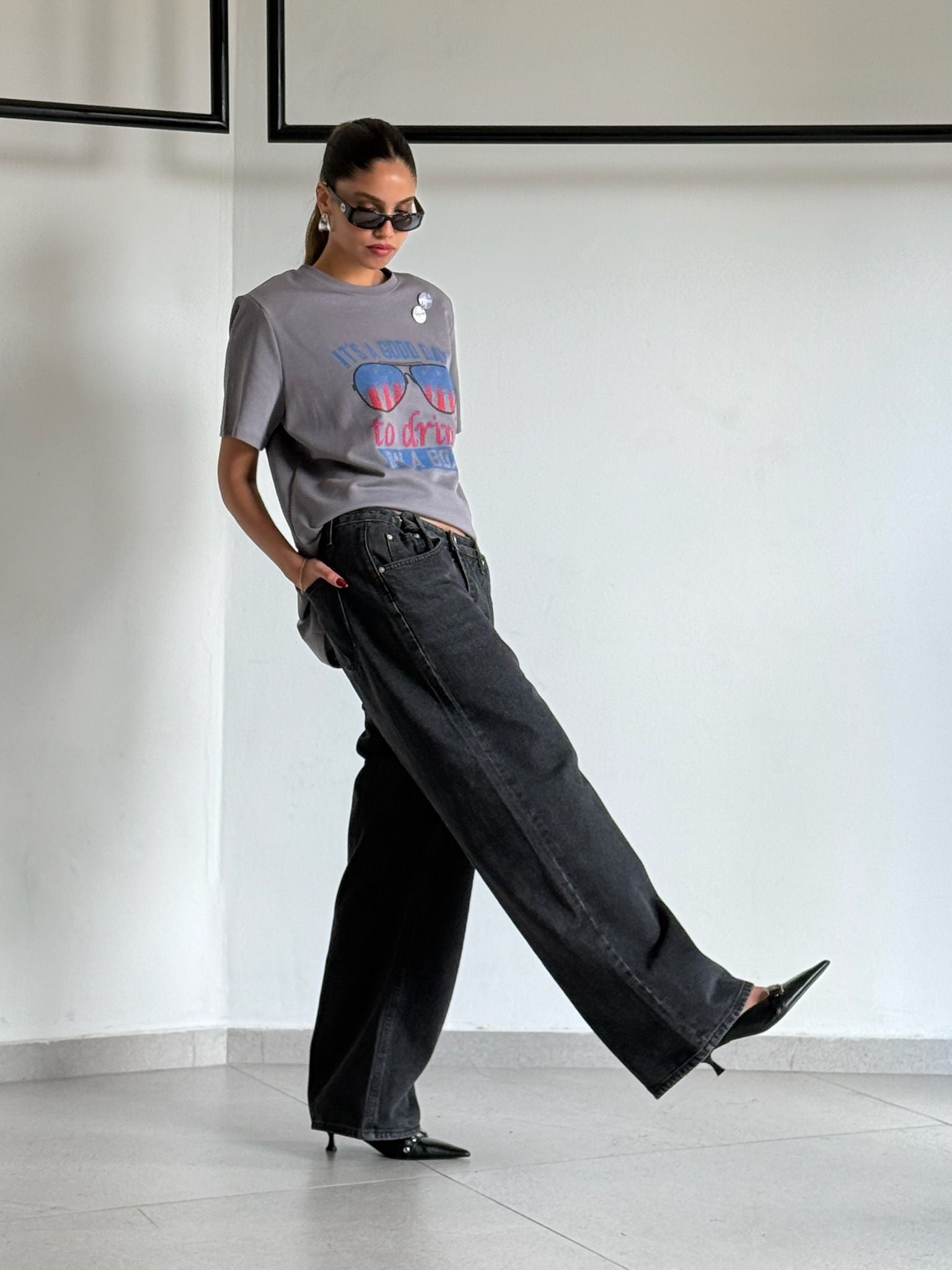 ג'ינס אורי שחור