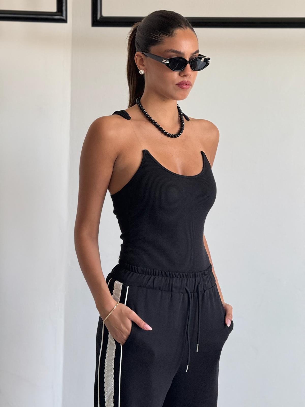 גופיית קלואה שחור