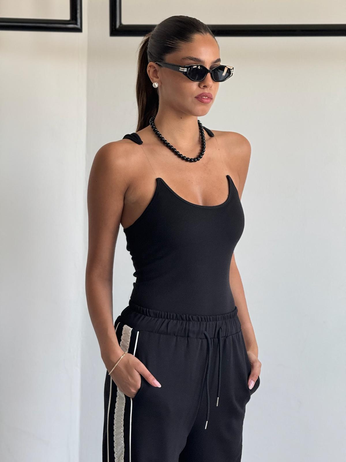 גופיית קלואה שחור