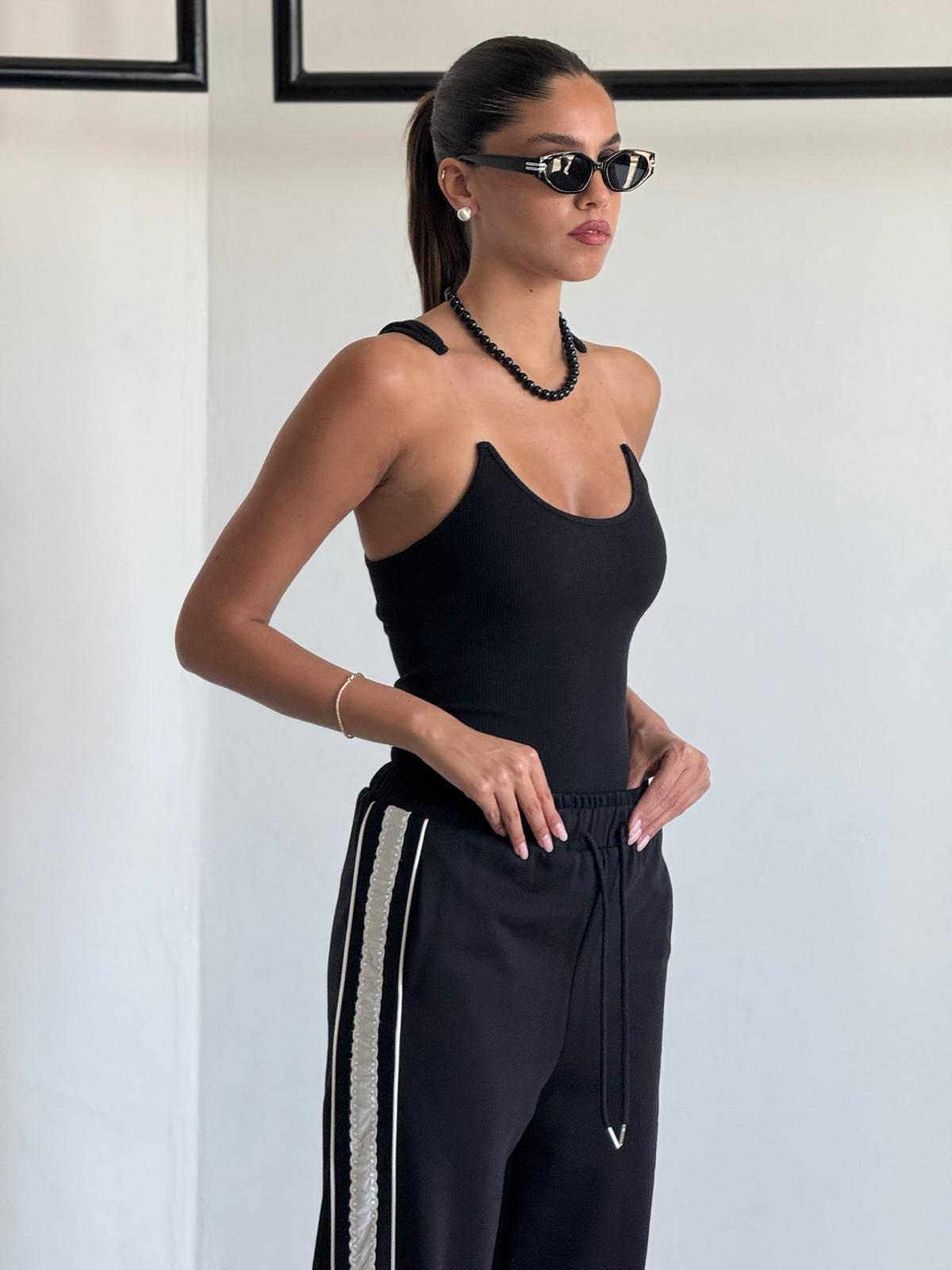 גופיית קלואה שחור