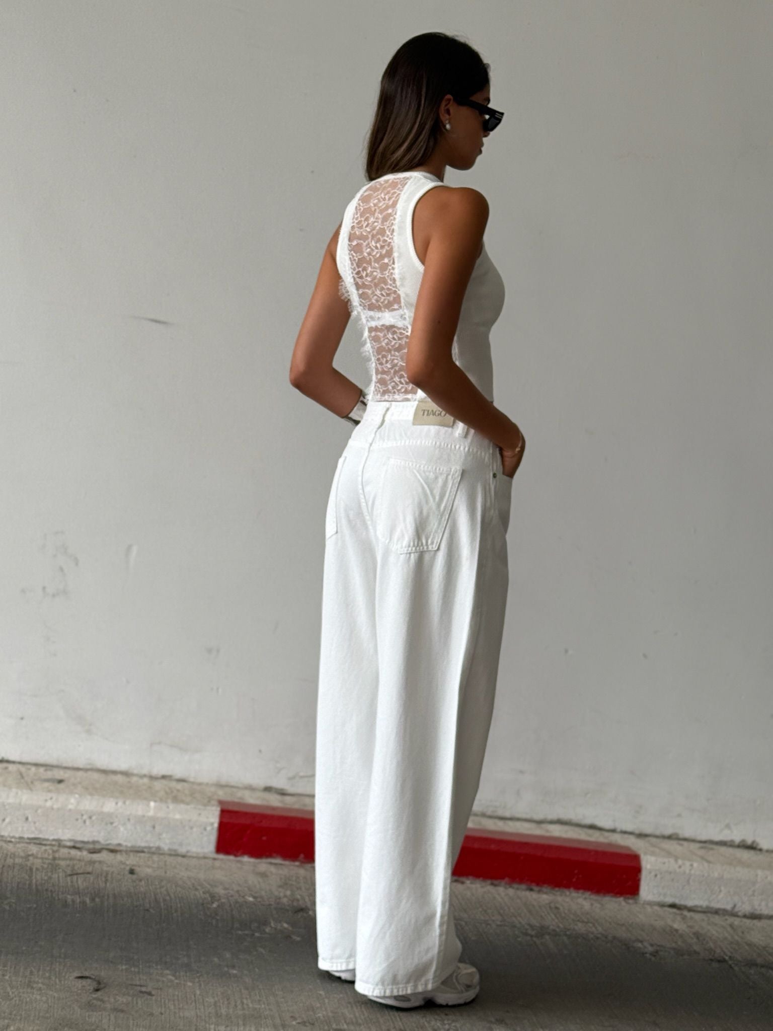 חולצת נסלי לבן