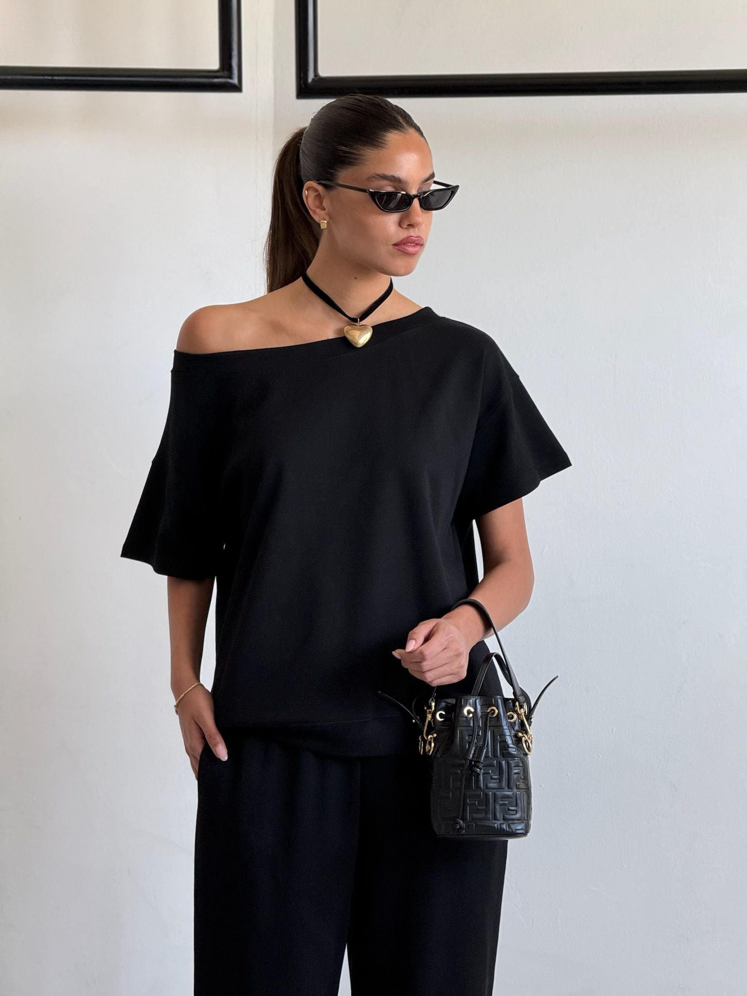 חליפת סול שחור